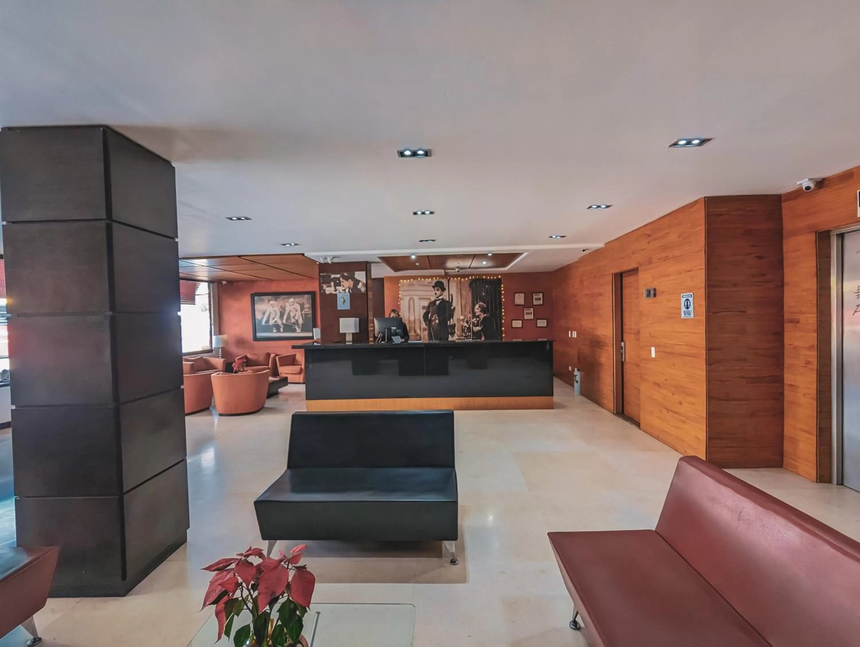 Lobby or reception in Hotel Charlotte Suite 26