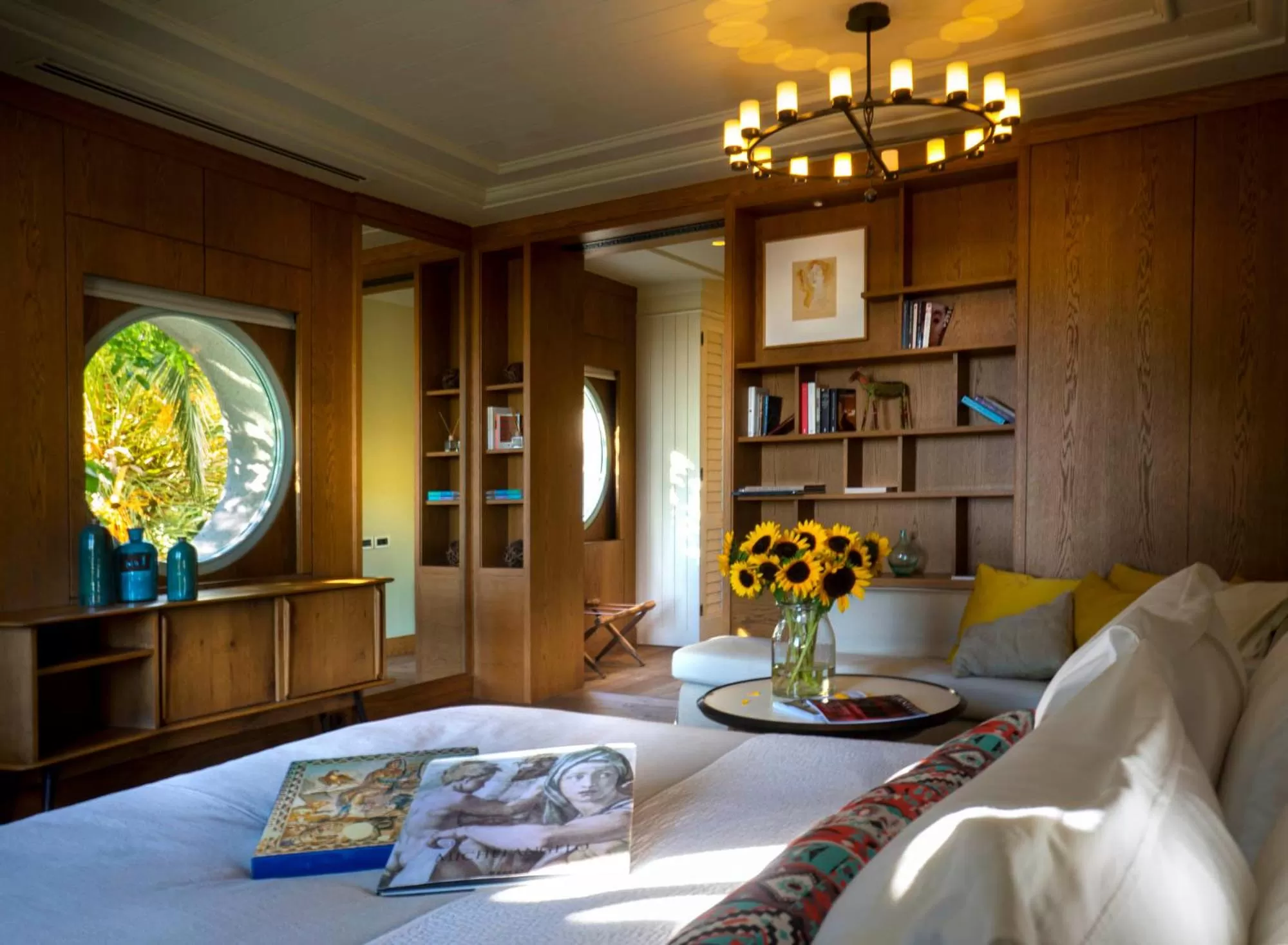 Bedroom, Bed in Alavya