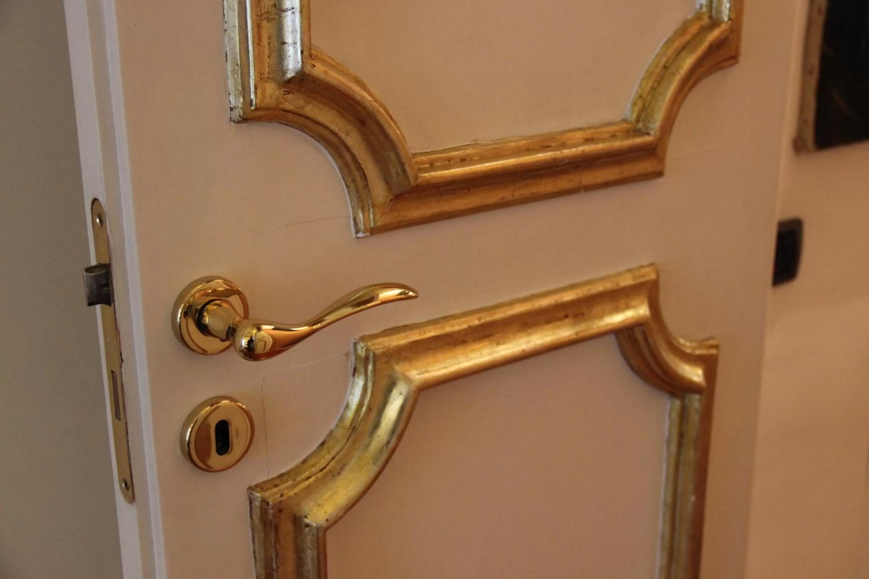 Decorative detail in B&B Palazzo Conforti