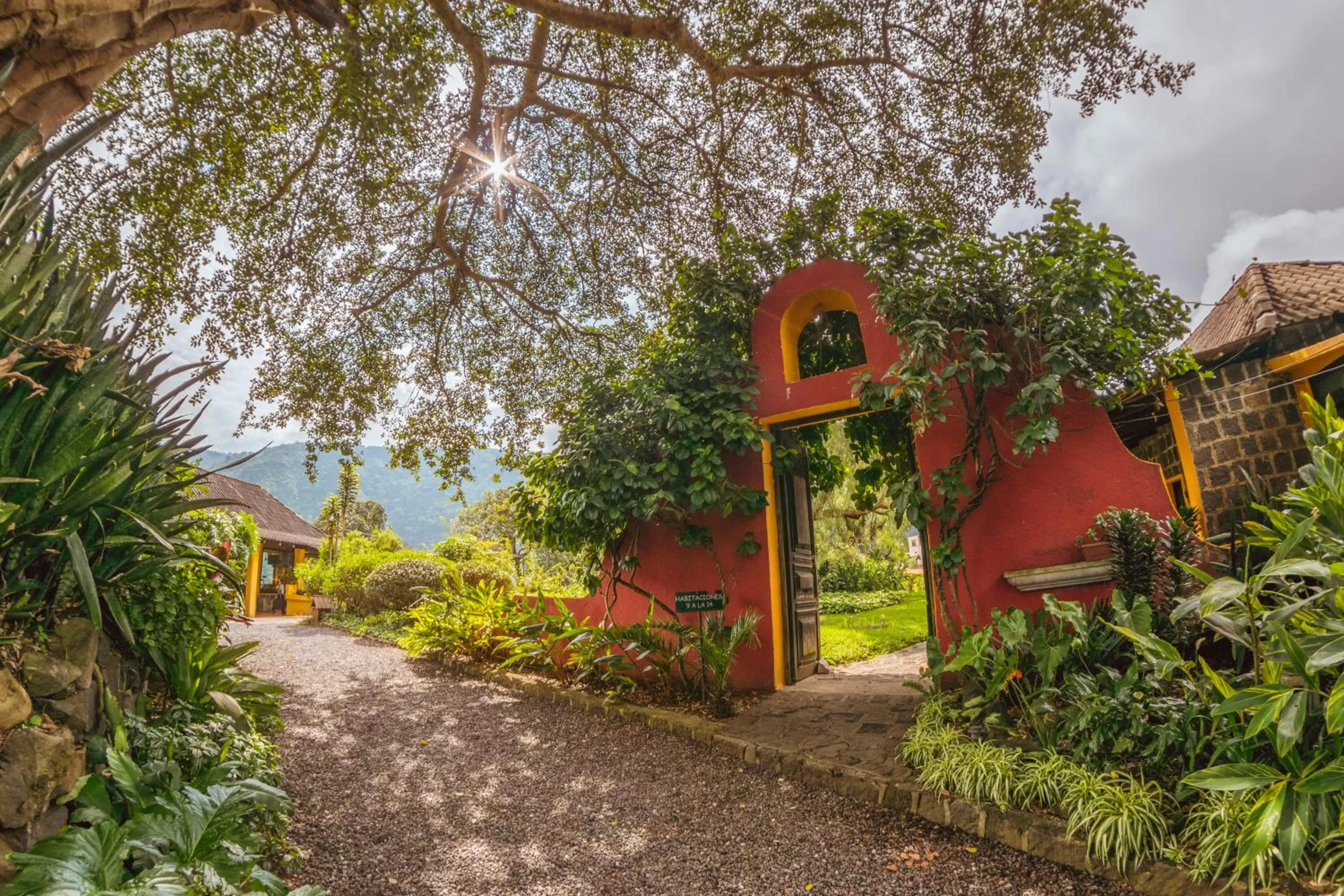 Facade/entrance, Property Building in Hotel Toliman