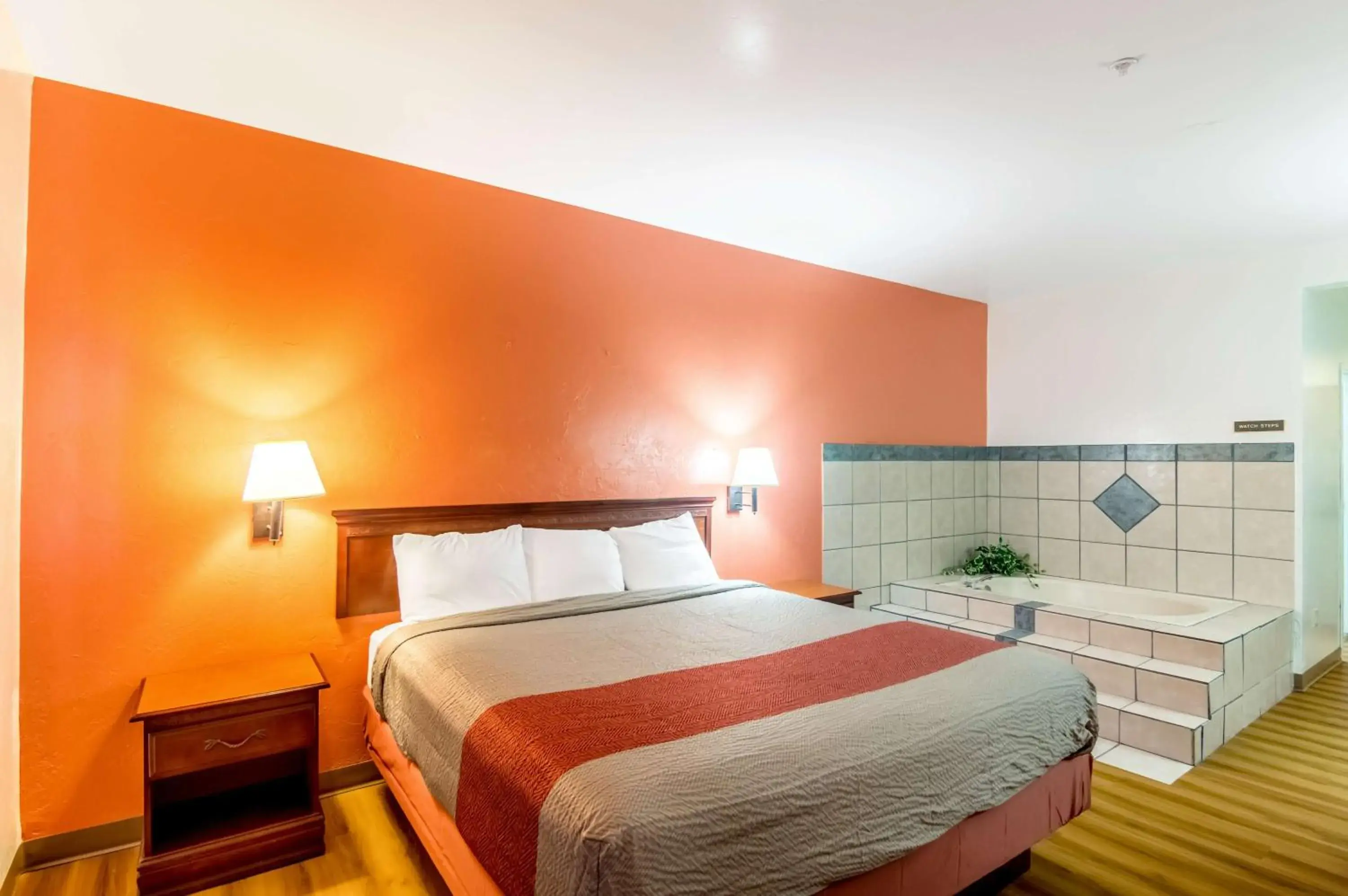 King Suite with Spa Bath - Non-Smoking in Motel 6-Oklahoma City, OK King Suite with Spa Bath - Non-Smoking in Motel 6-Oklahoma City, OK