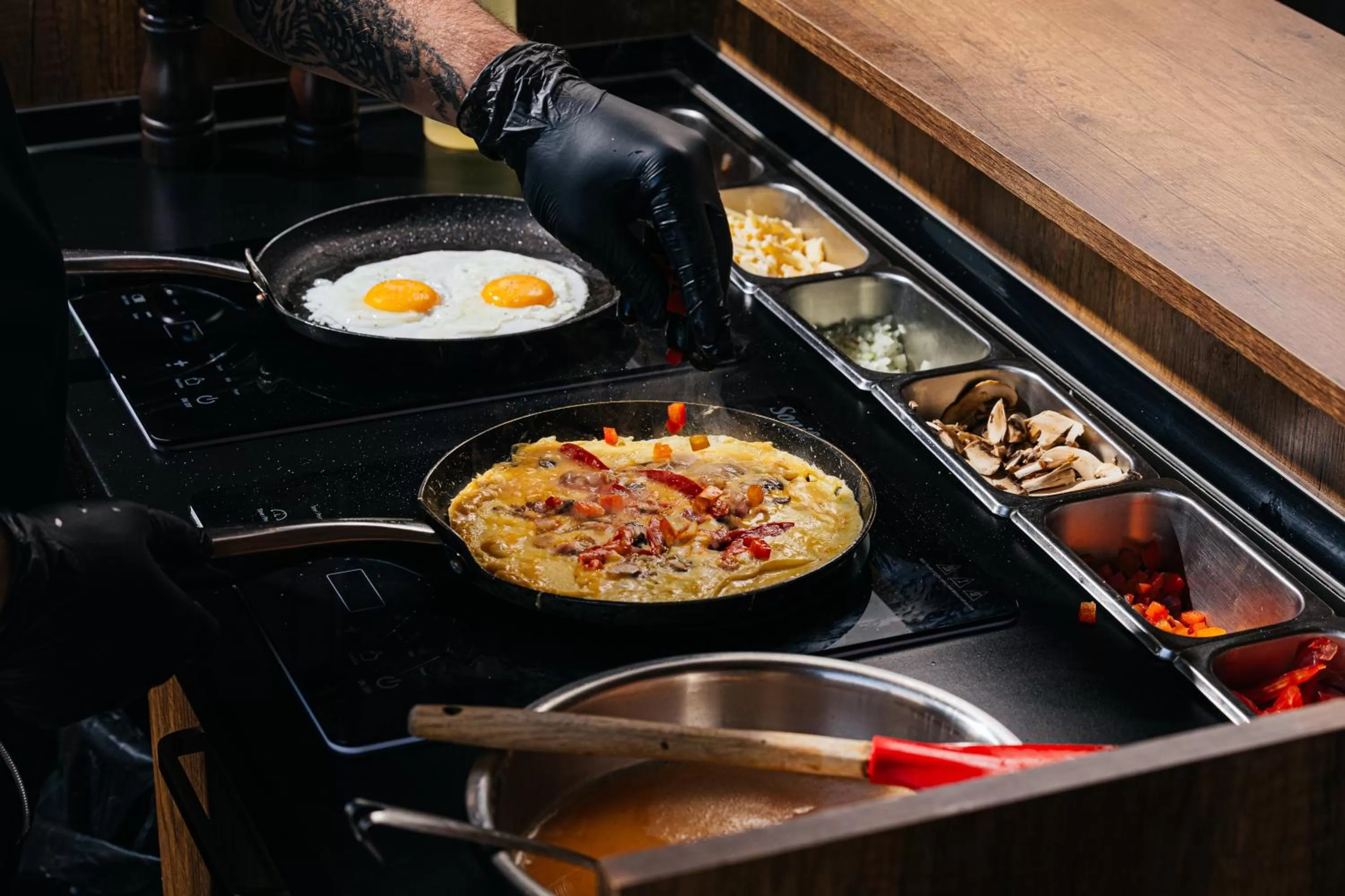 Food and drinks in Paris Hotel Yerevan