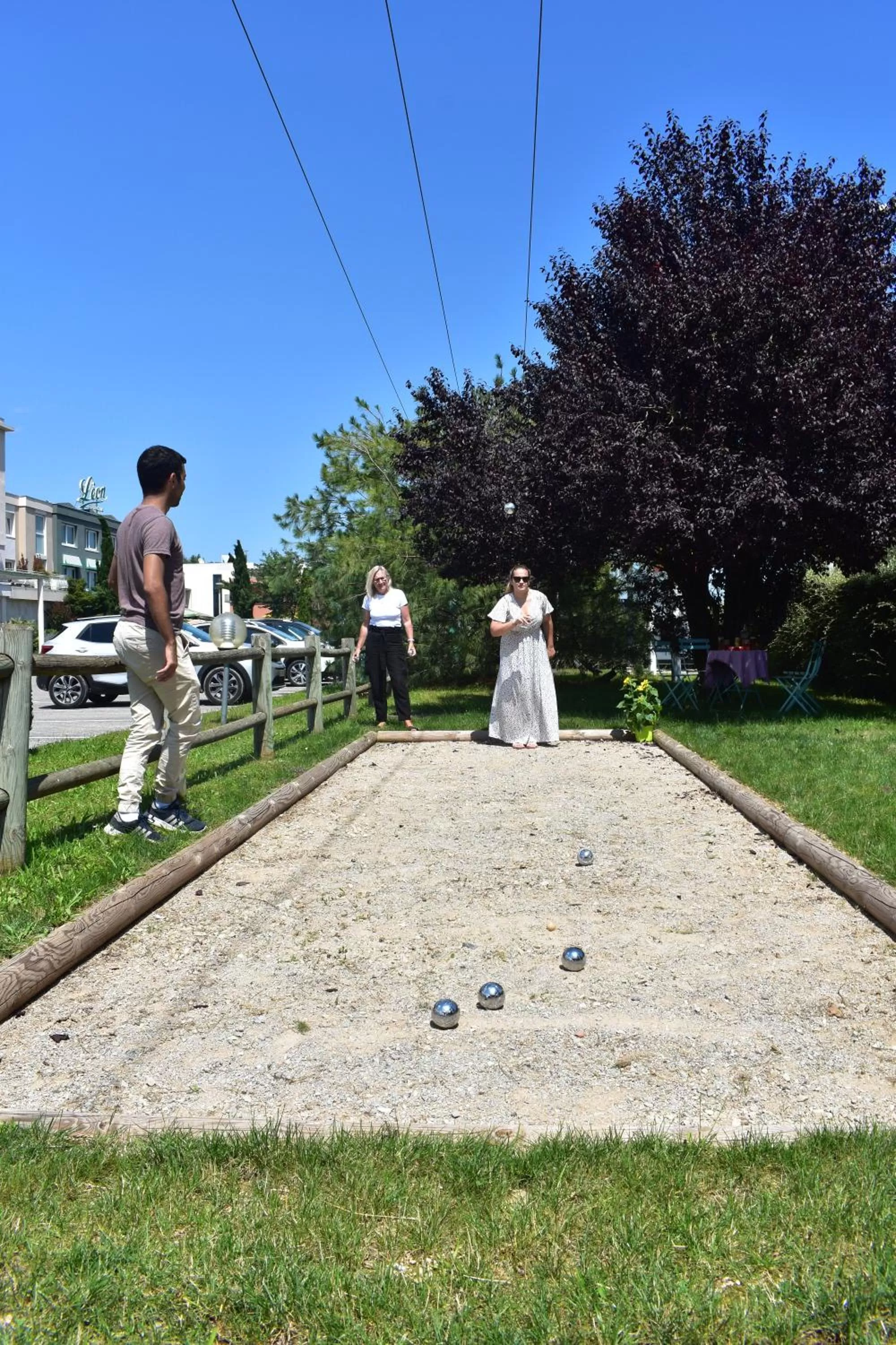 People in Adagio Original Thoiry Genève