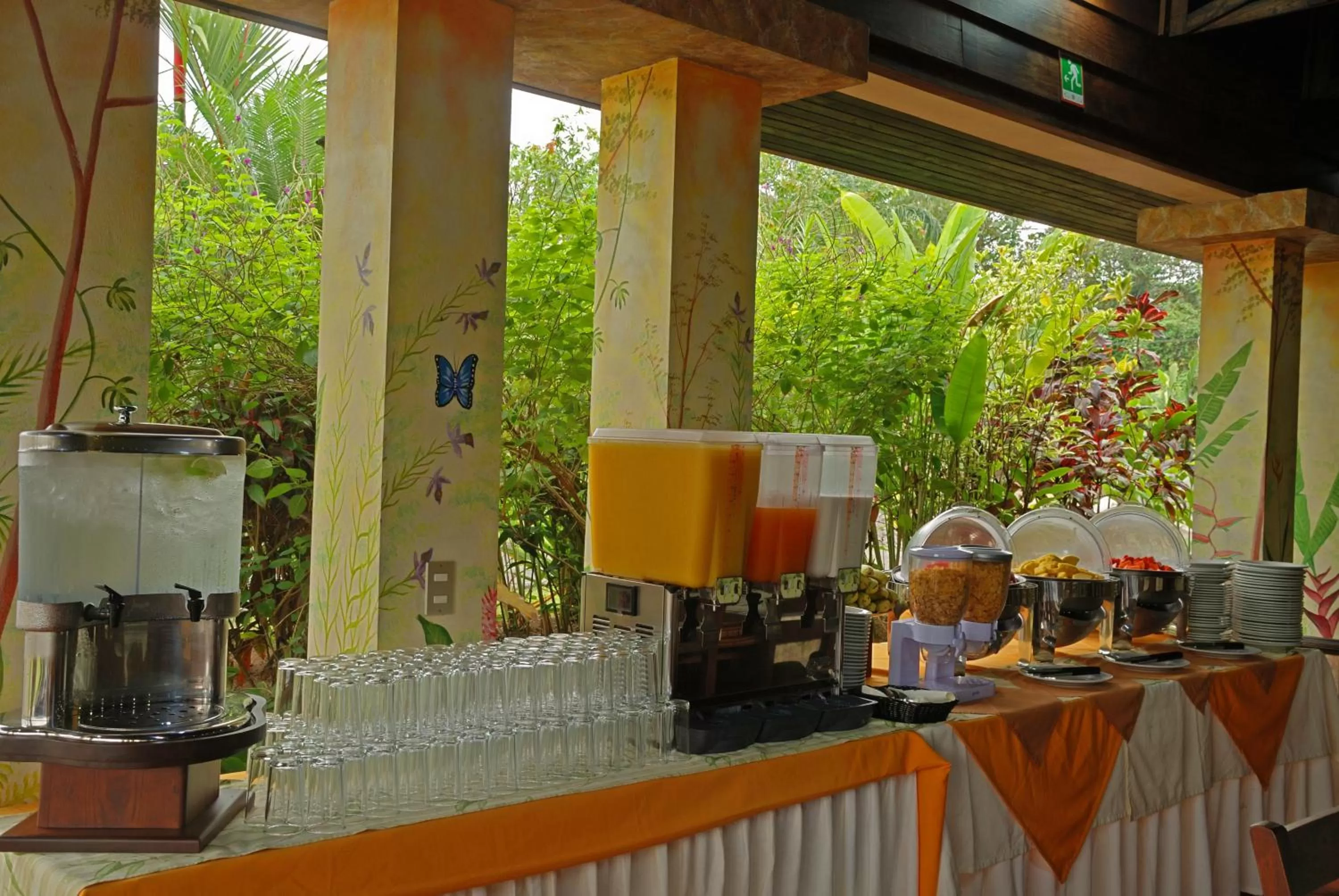 Day in Volcano Lodge, Hotel & Thermal Experience