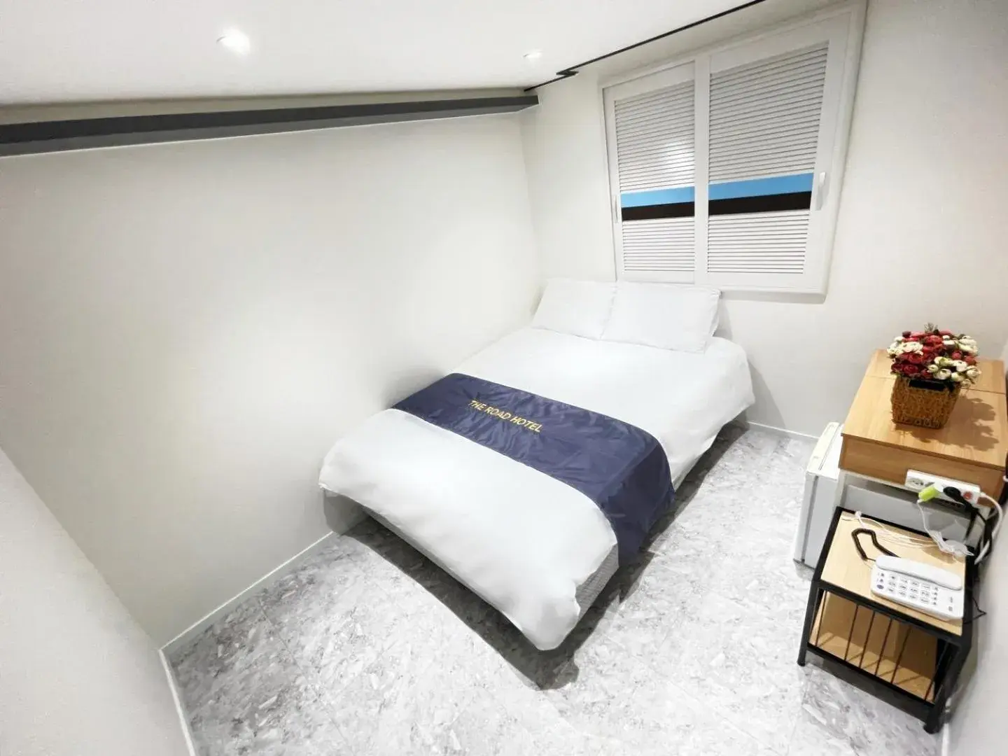 Double Room with Private Bathroom in The Road Hotel Double Room with Private Bathroom in The Road Hotel