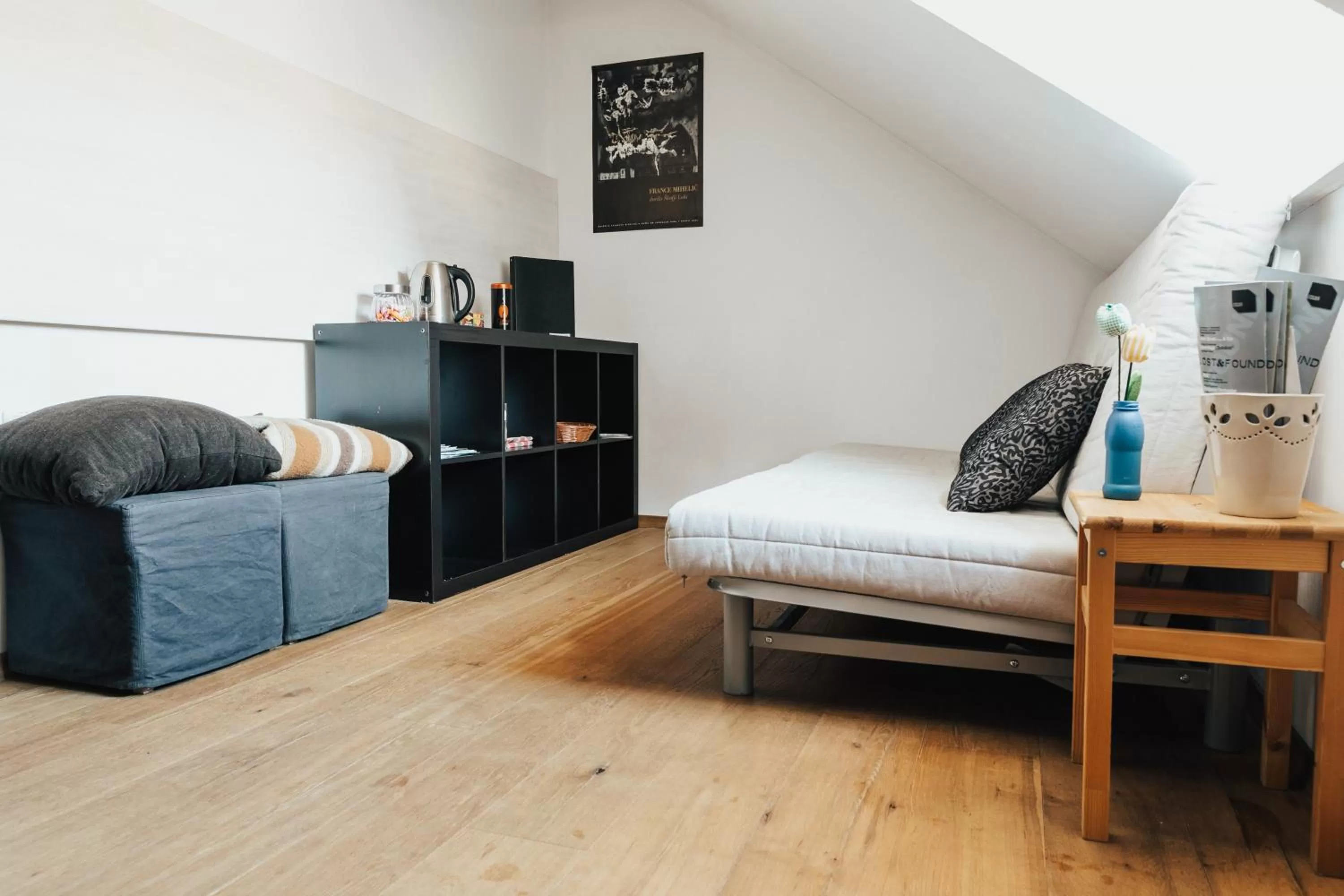 Communal lounge/ TV room, Seating Area in Layer Residences