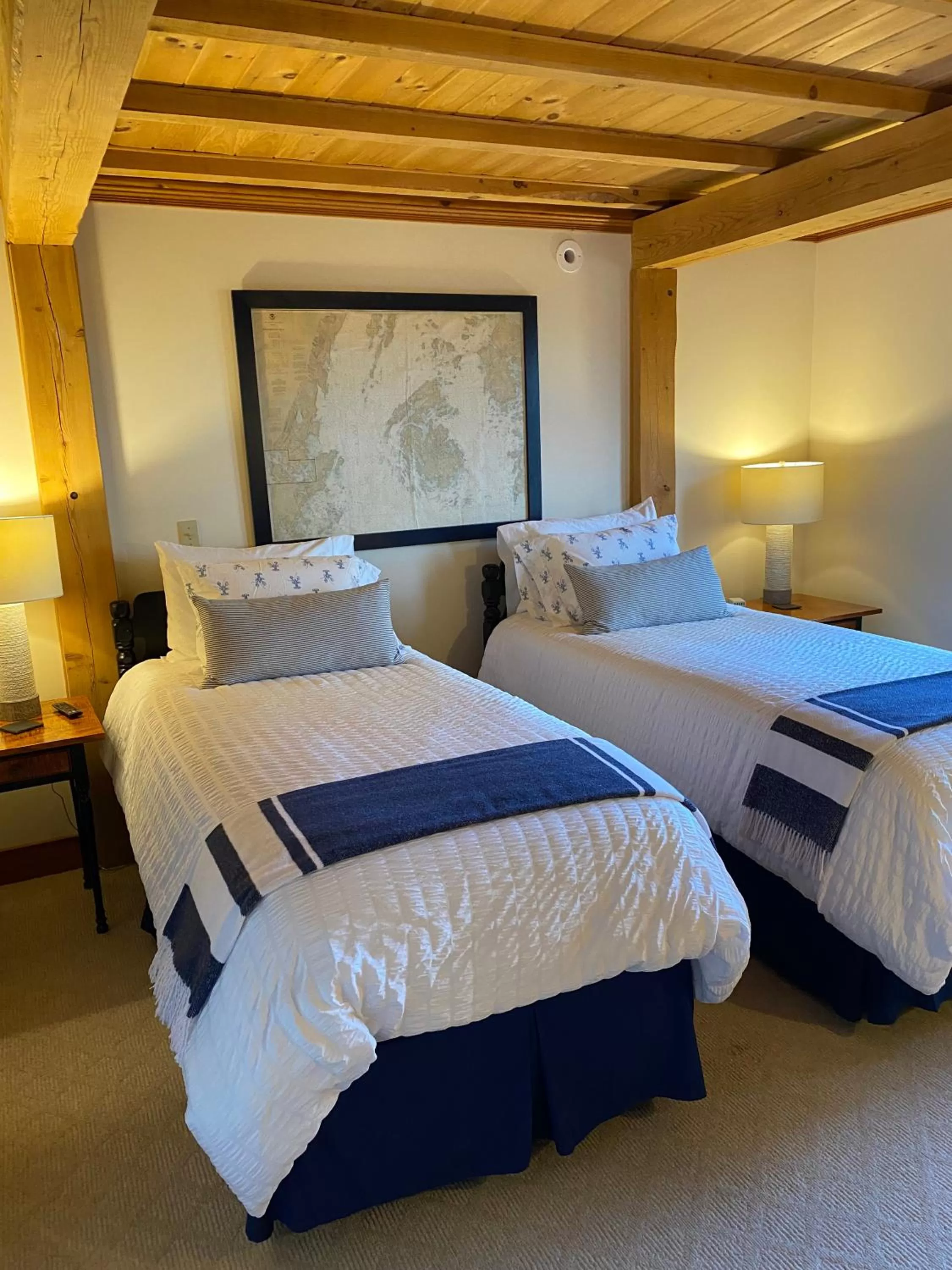 Bed in Spouter Inn Bed & Breakfast