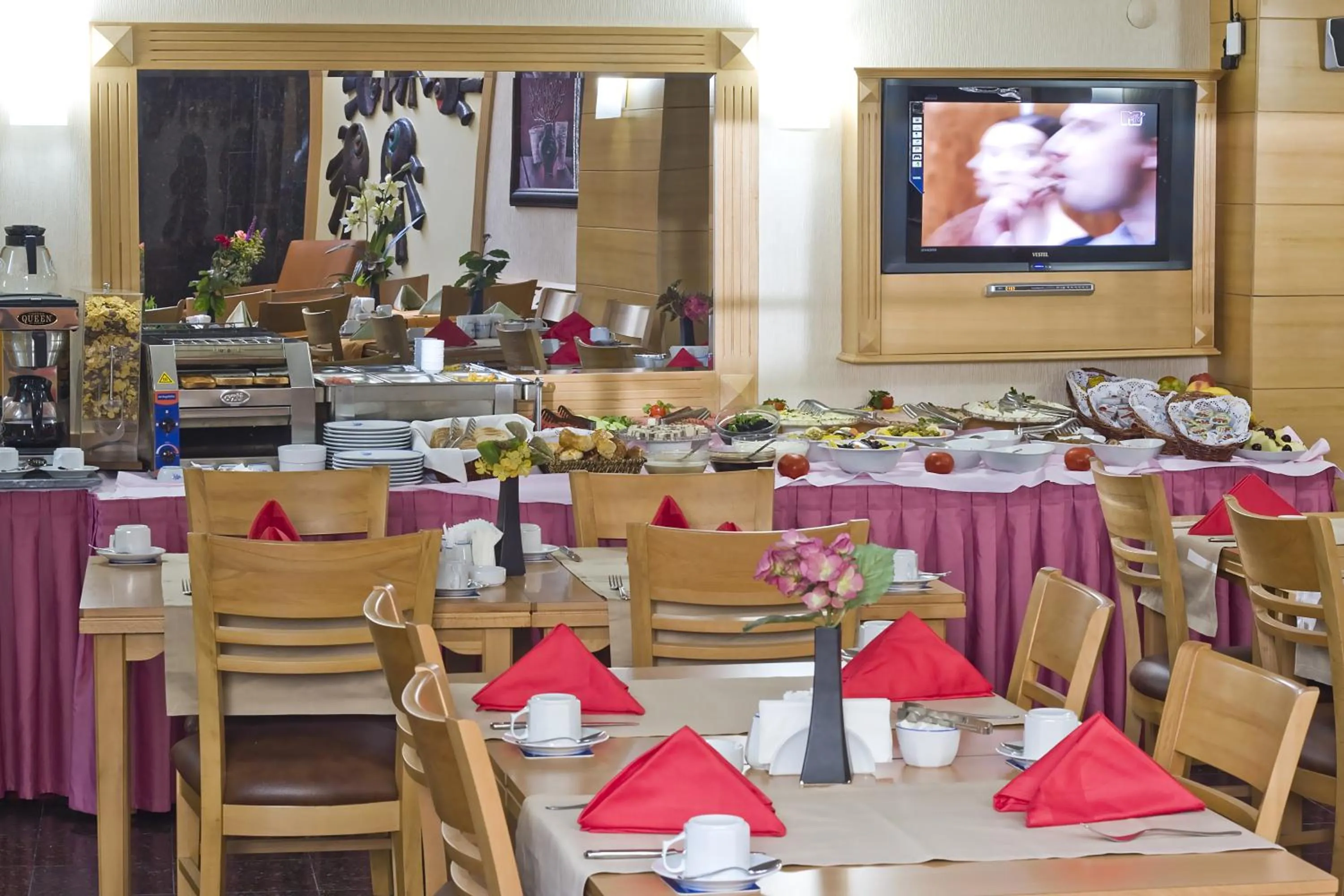 Restaurant/places to eat in Park Star Hotel Taksim