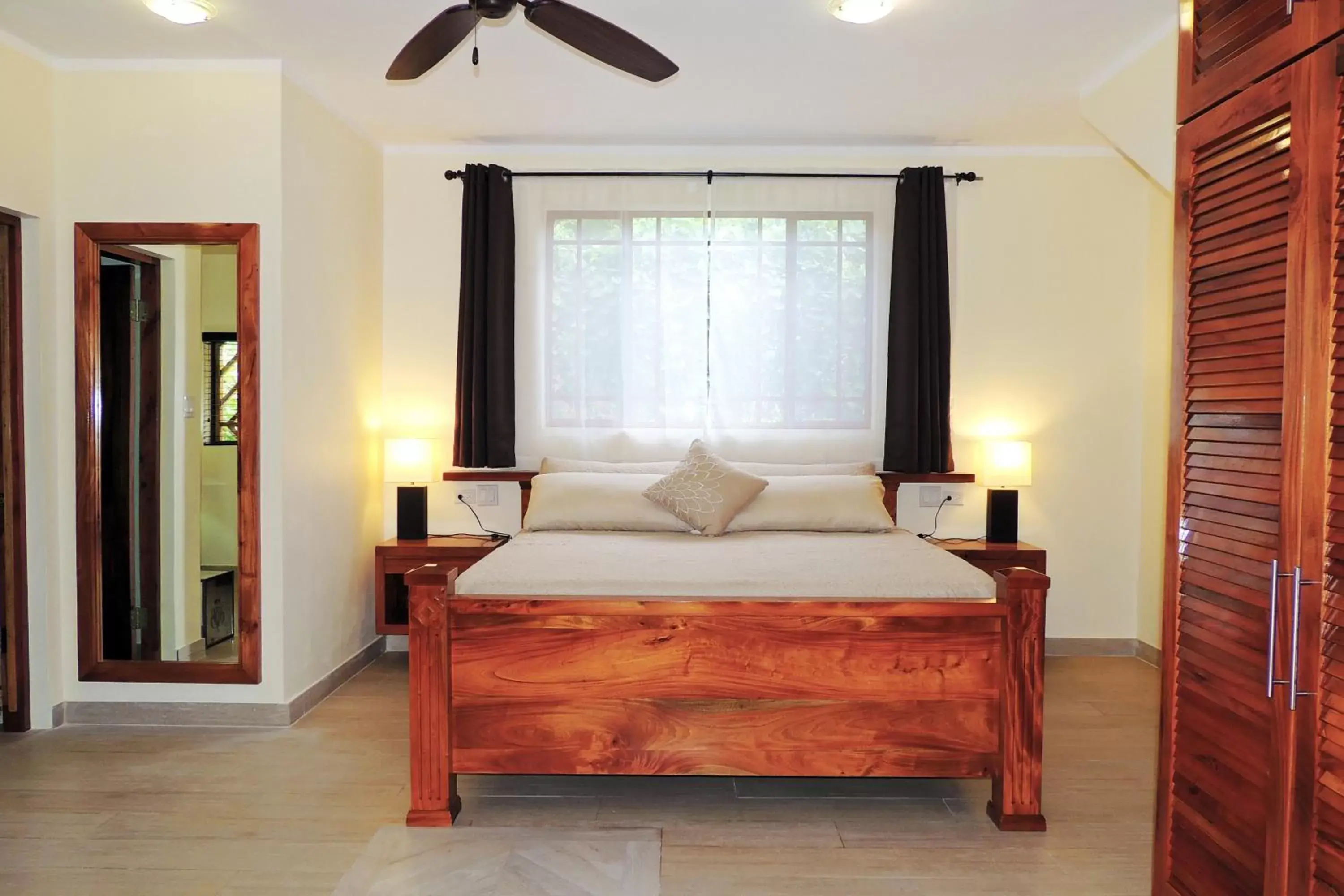 King Suite in Sunrise Club Hotel King Suite in Sunrise Club Hotel