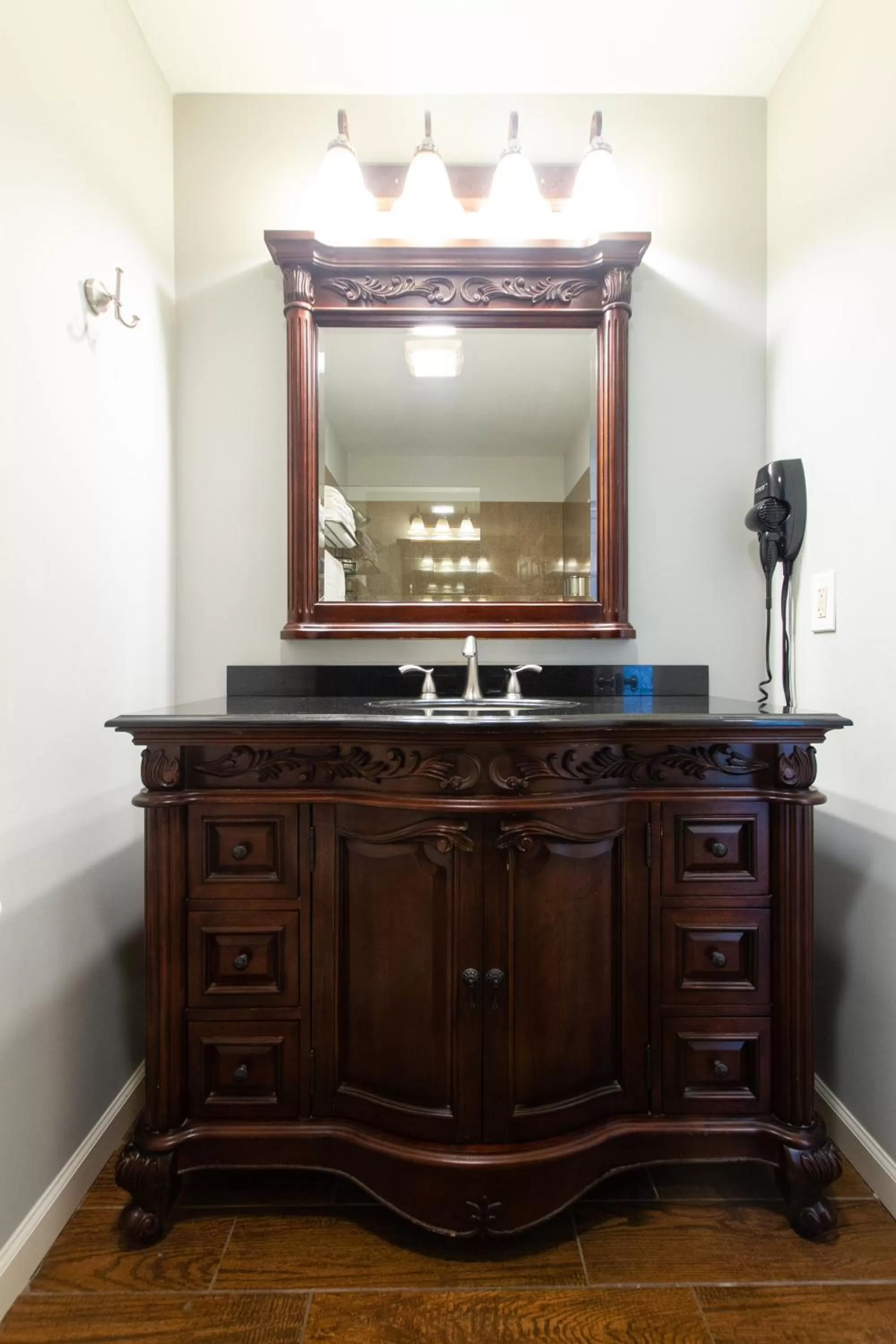 The Dahlonega Square Hotel