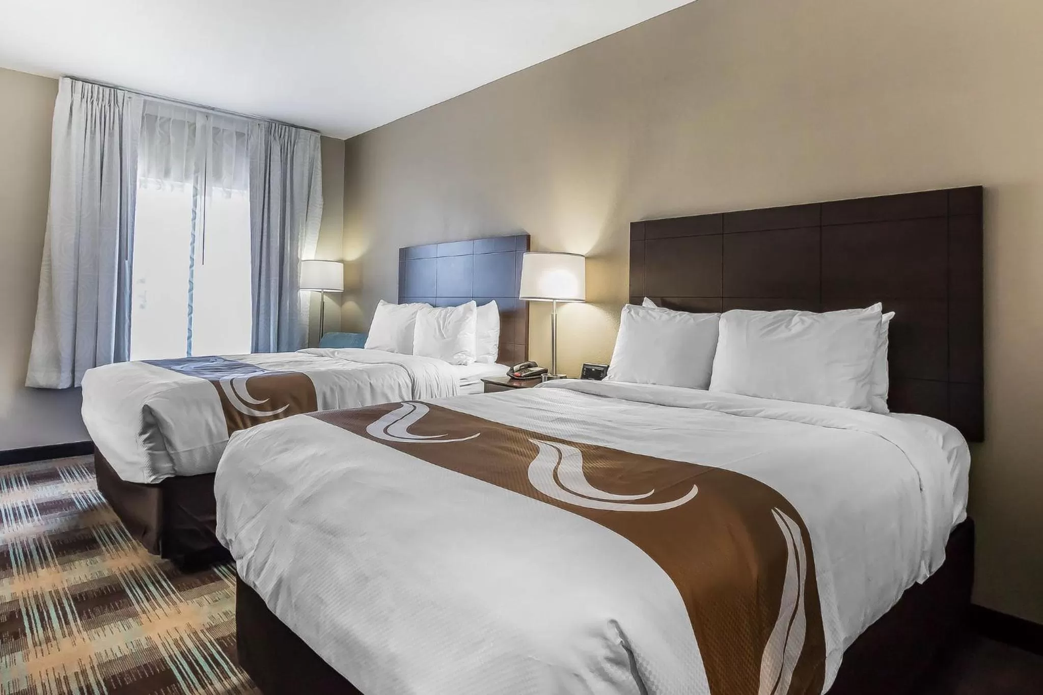 Bed in Quality Inn Pleasant View