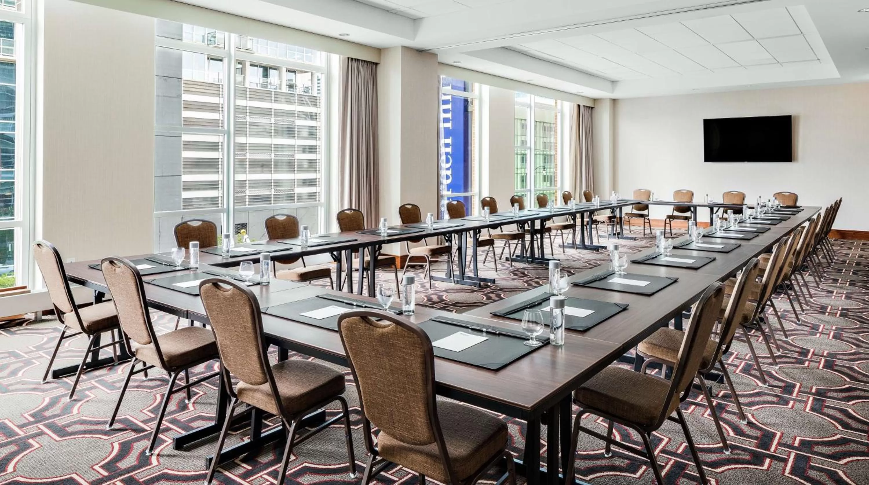 Meeting/conference room in Home2 Suites By Hilton Chicago McCormick Place