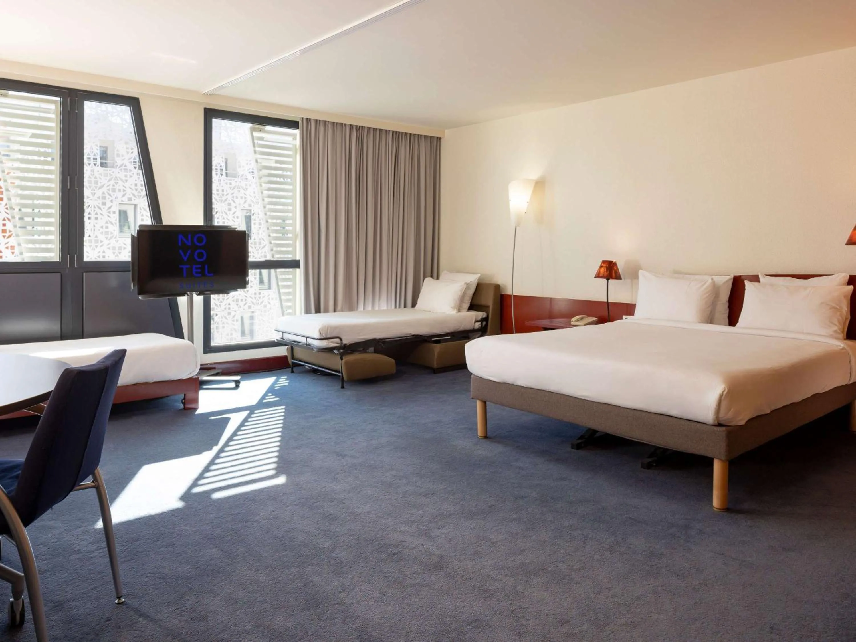 Superior Suite with Double Bed and Two Single Beds in Novotel Suites Marseille Centre Euromed