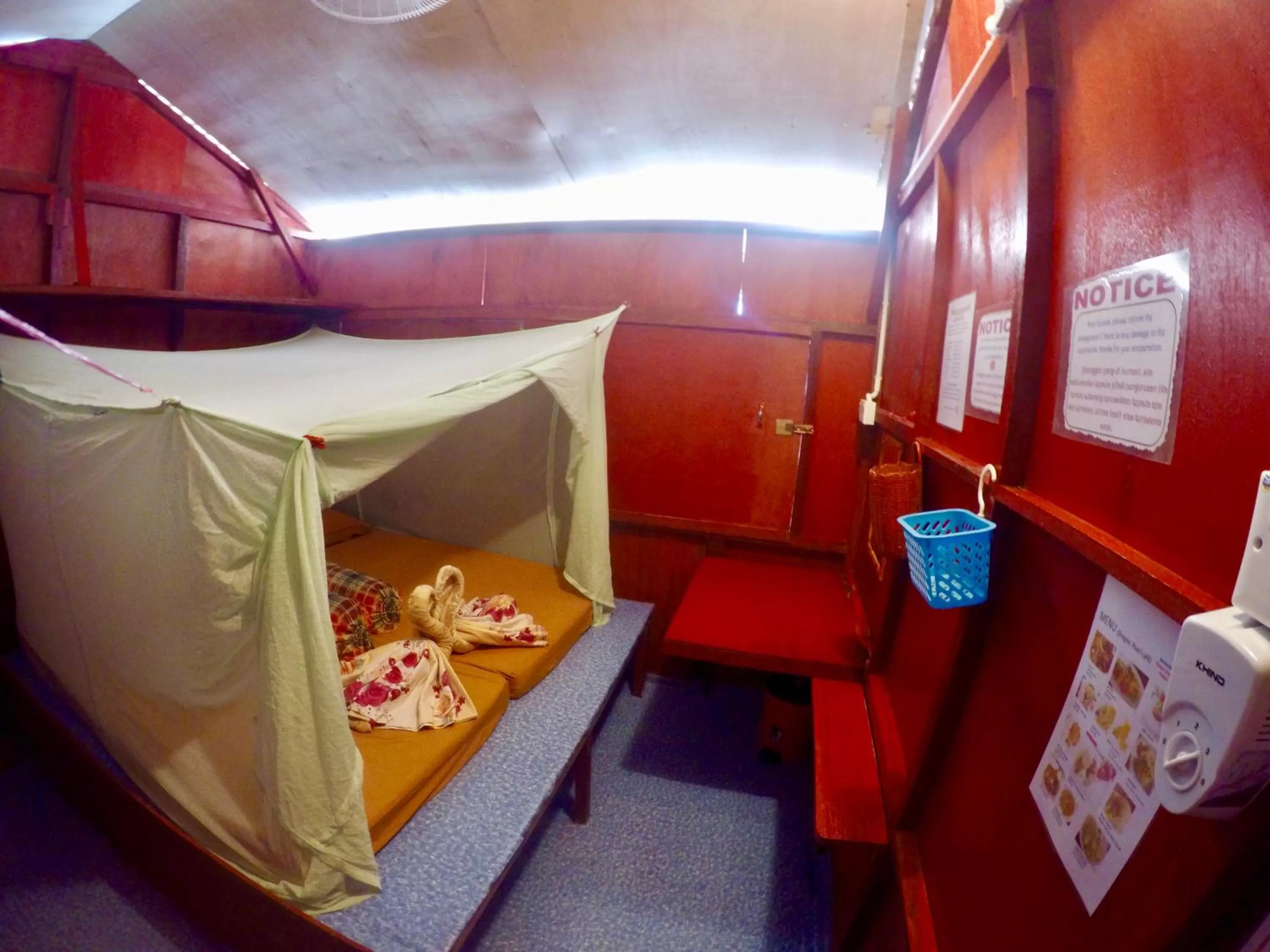 Bunk Bed in Dragon Pearl Beach Resort