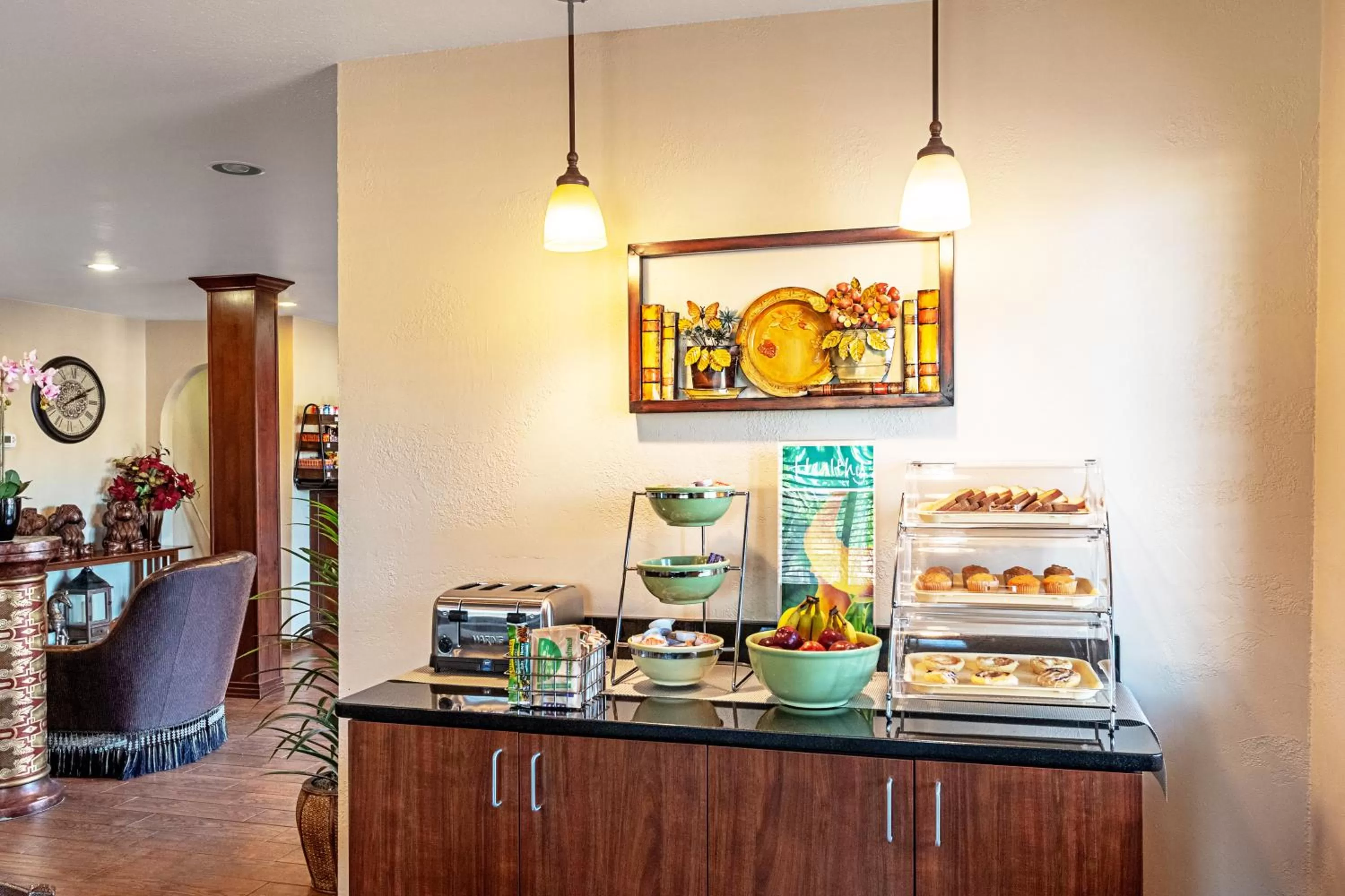 Dining area in Quality Inn Three Rivers