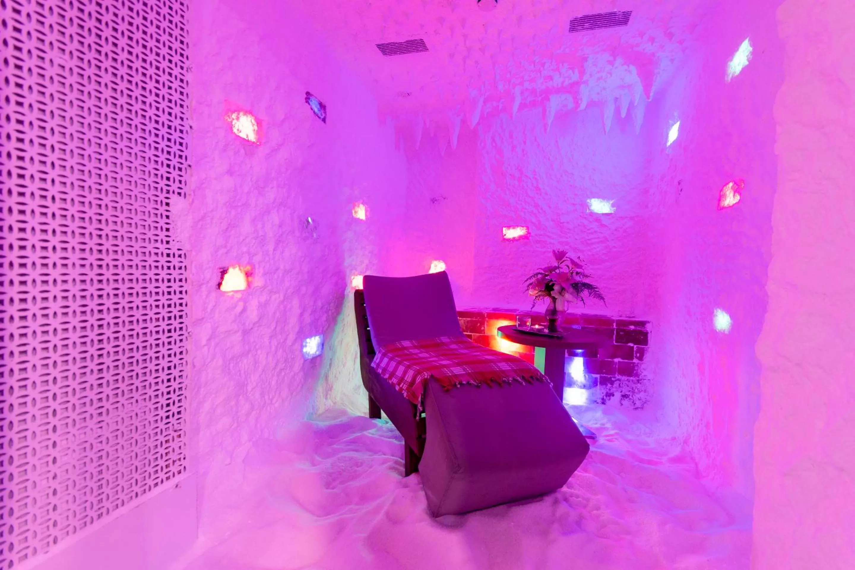 Sauna in Antusa Design Hotel & Spa