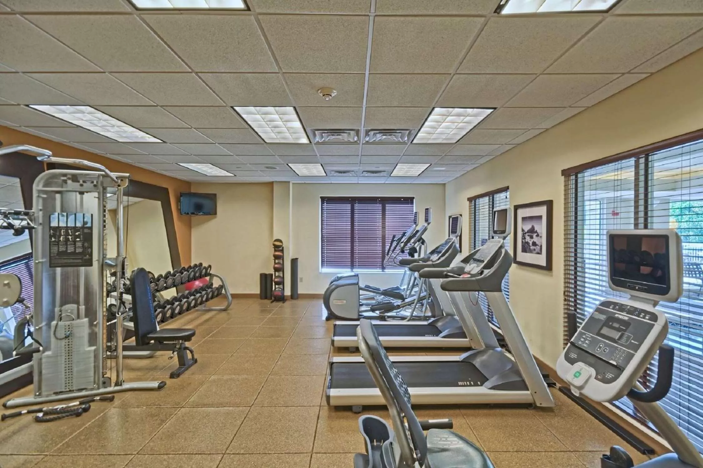Fitness centre/facilities in Hilton Garden Inn by Hilton Mount Laurel