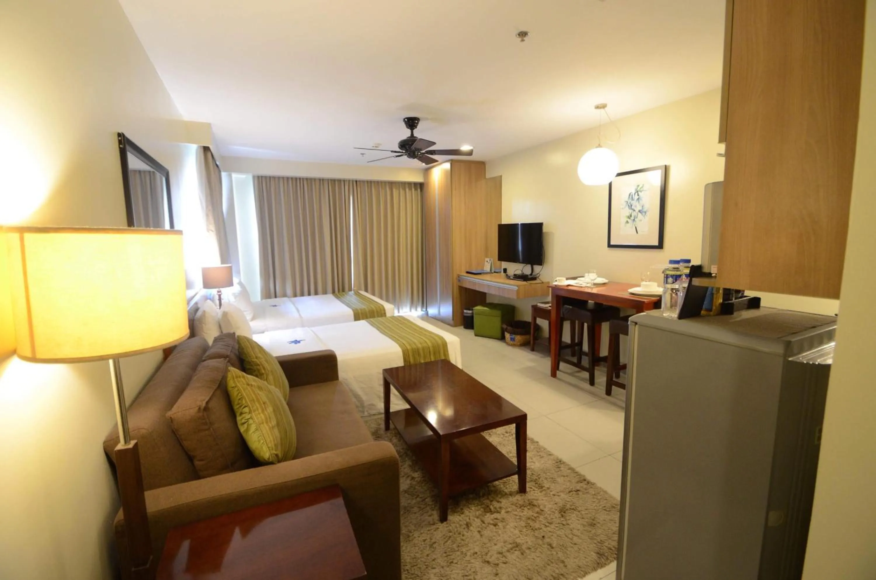 Bedroom, Bed in Azalea Residences Baguio