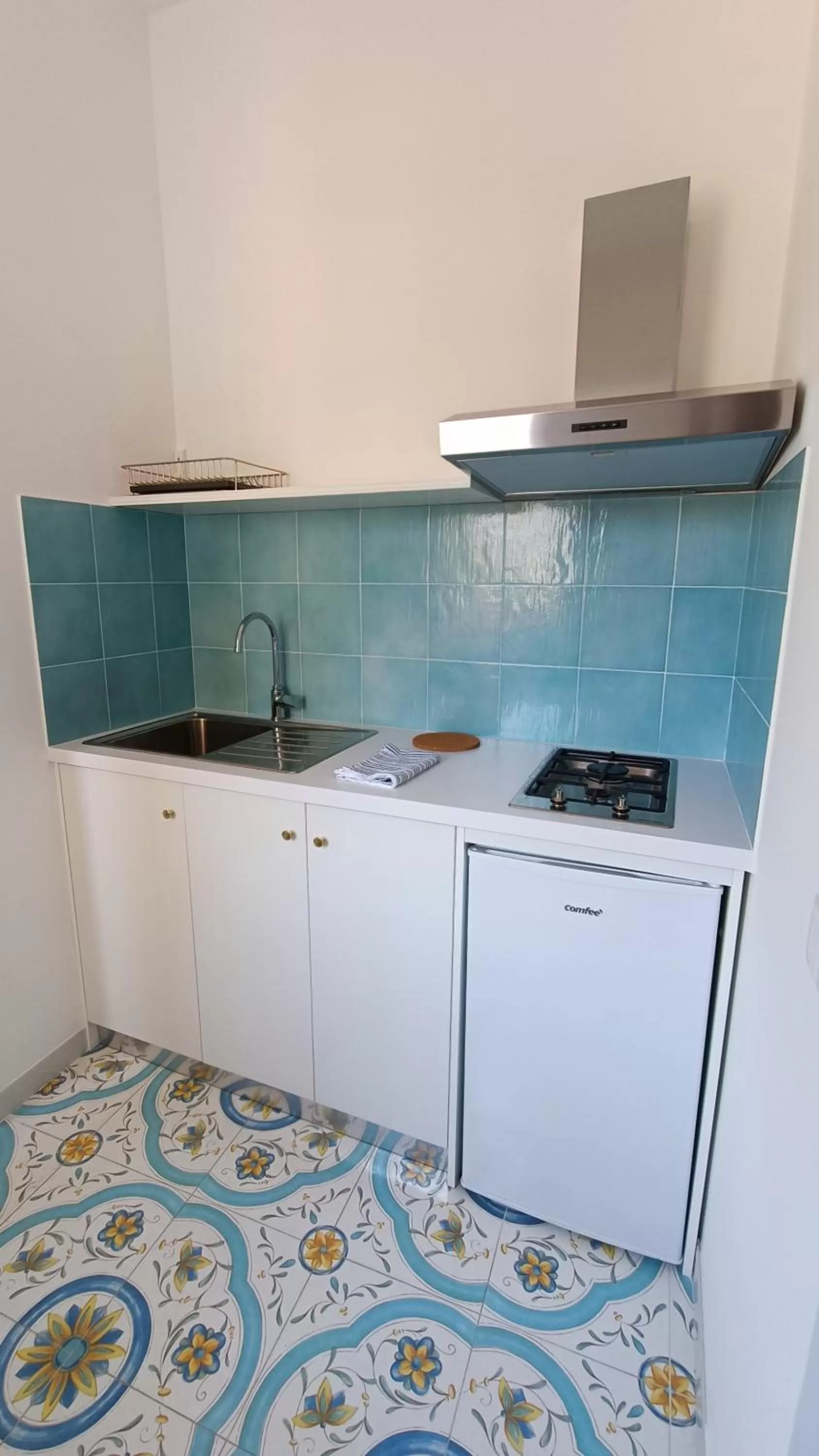 Kitchen/Kitchenette in B & Beach