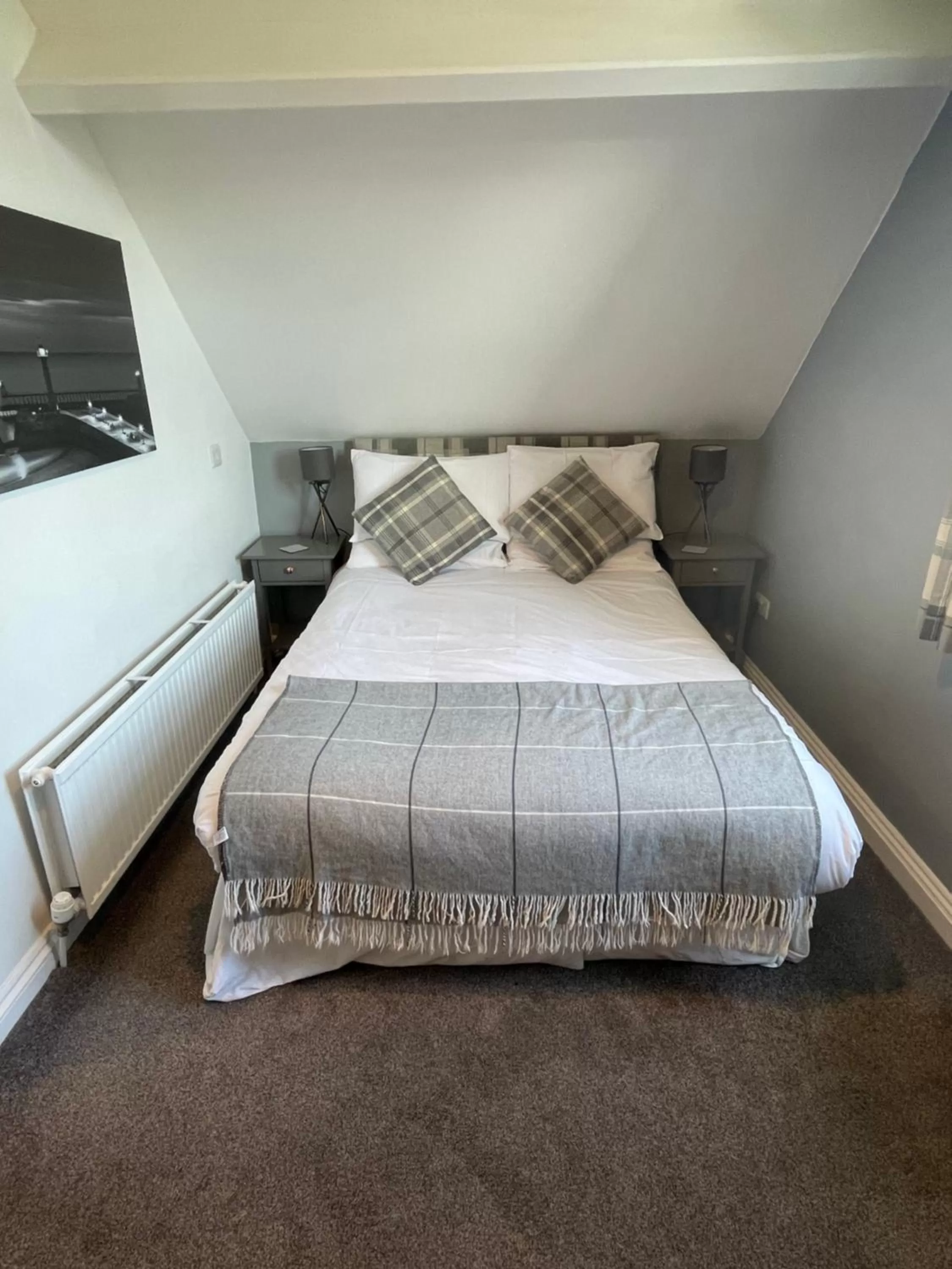 Bedroom, Bed in The Fylingdales Inn