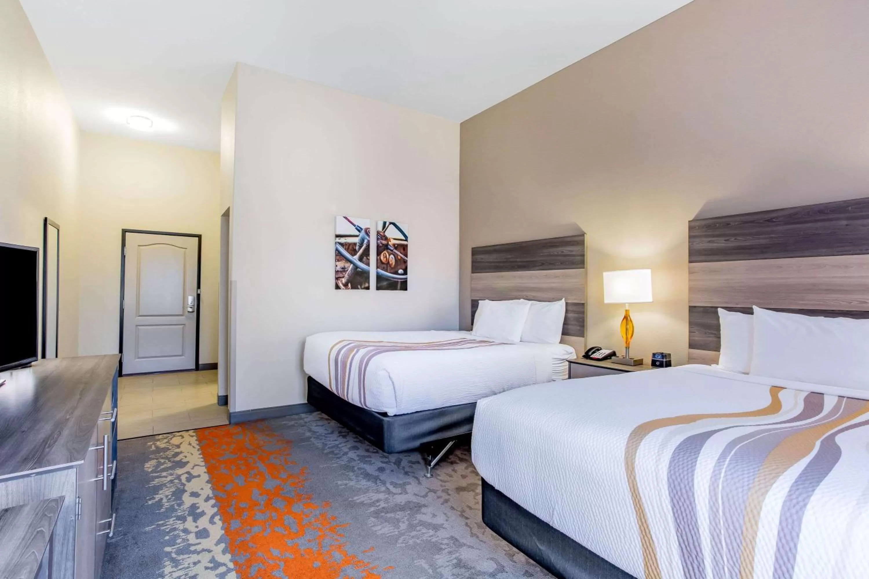 Photo of the whole room in La Quinta by Wyndham Andrews