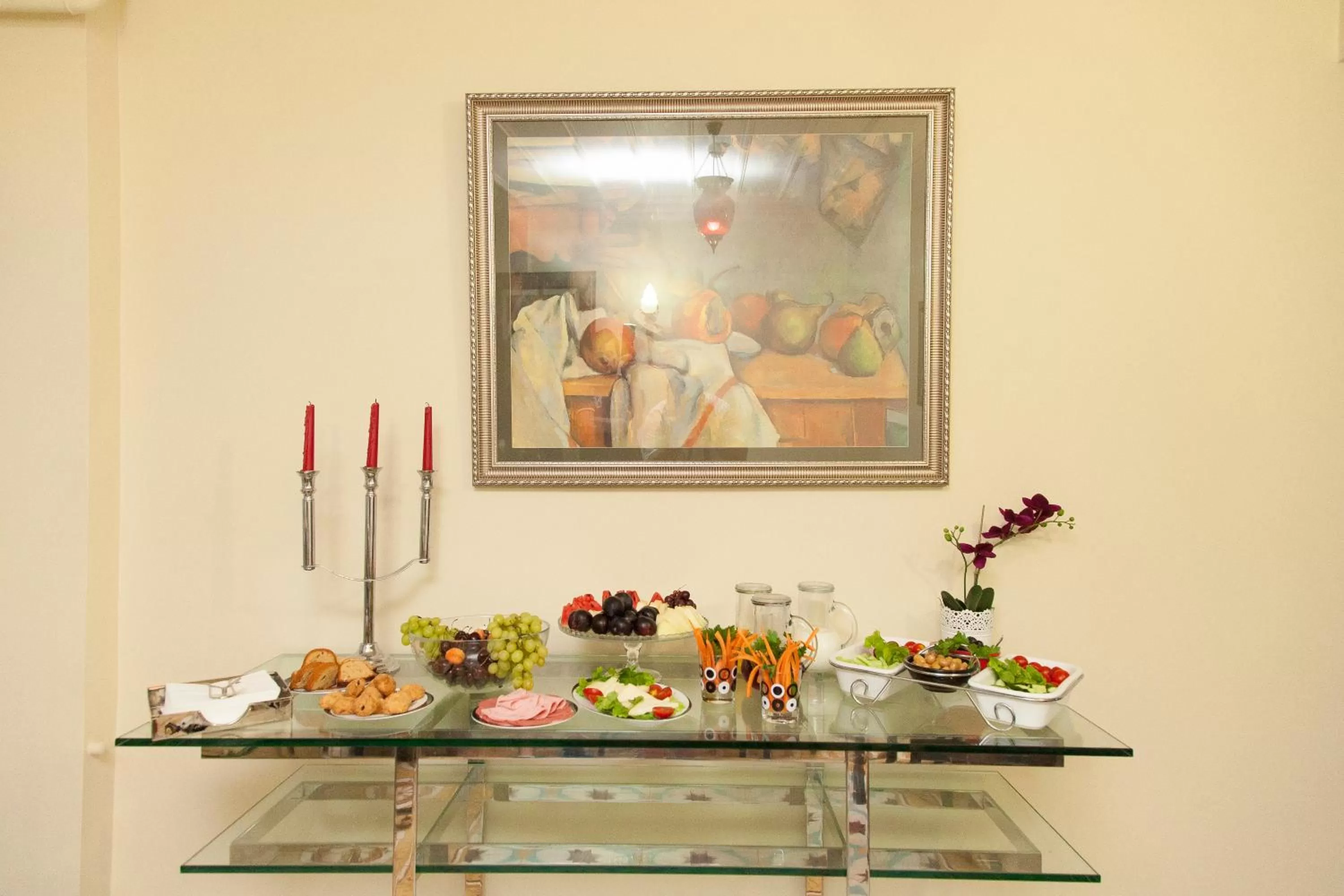 Restaurant/places to eat in Villa Pera Suite Hotel