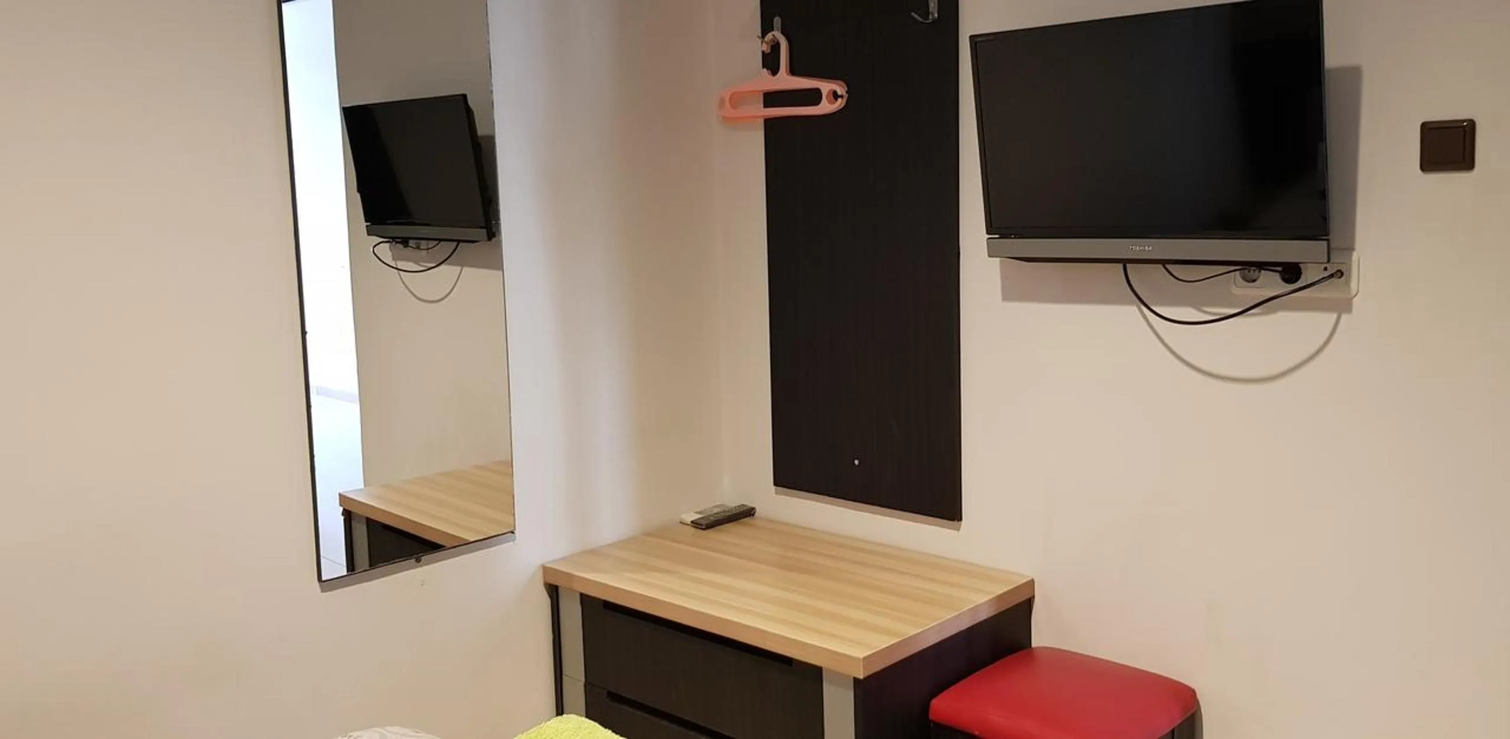 TV/Entertainment Center in iHome Residence