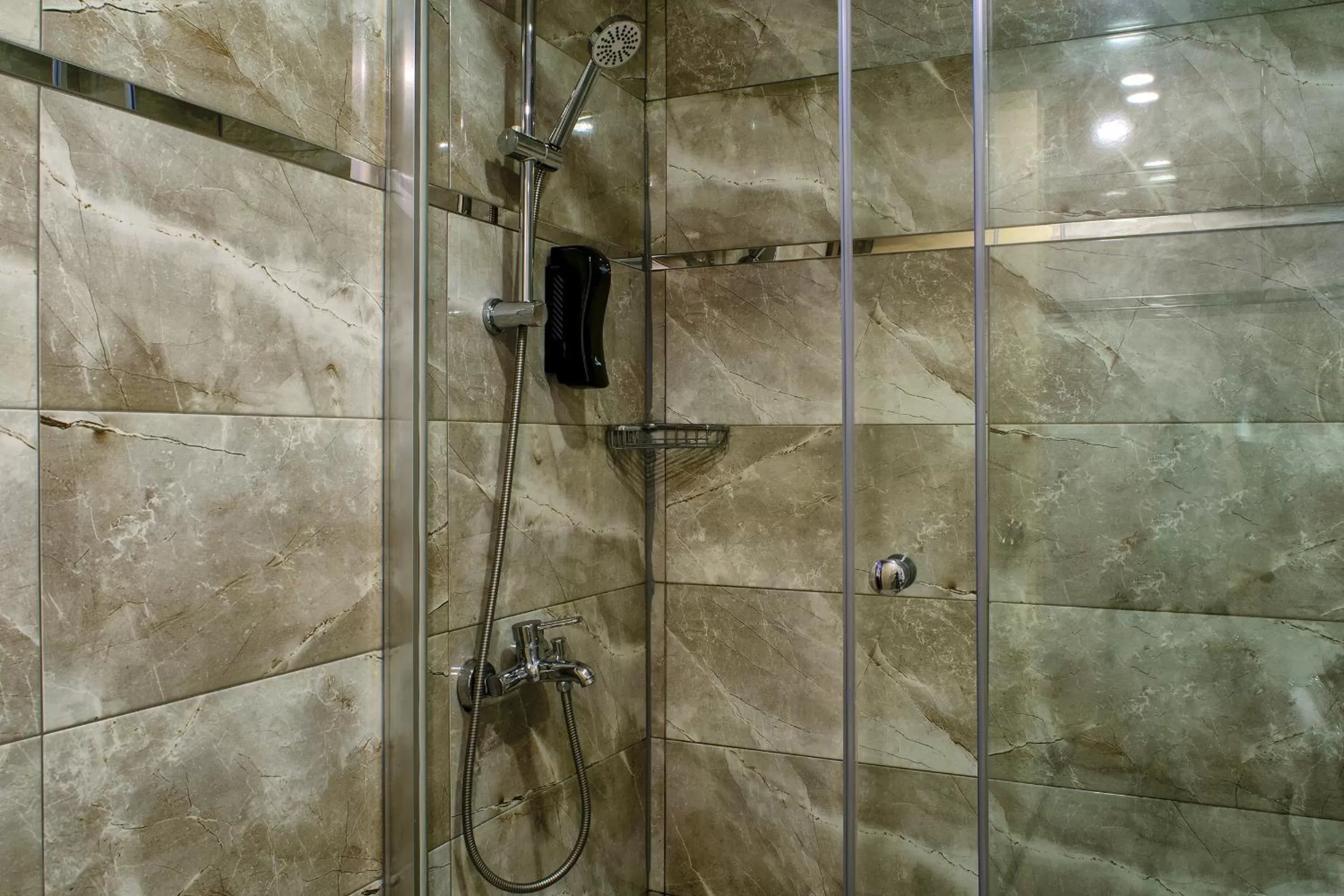 Shower, Bathroom in Hotel Bossuite Kadikoy