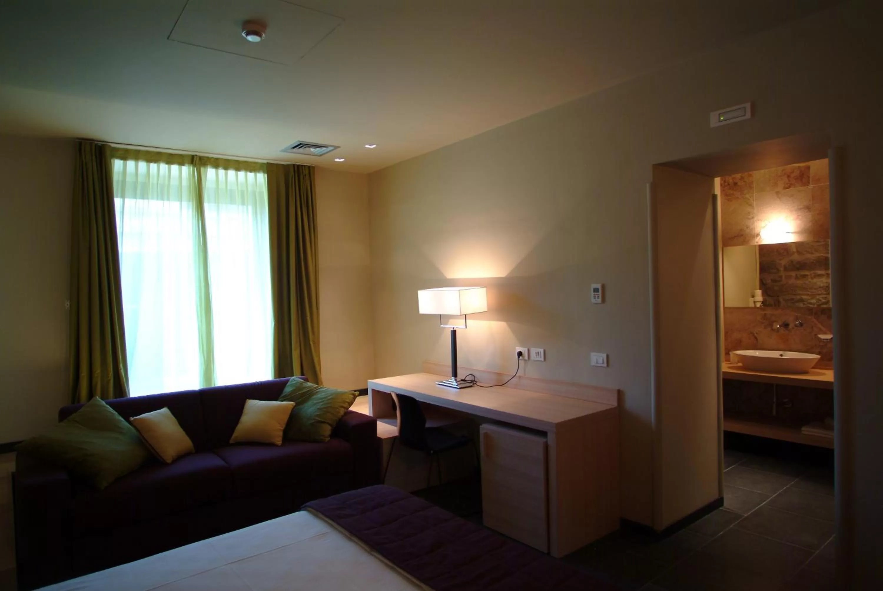 Day, Bed in El Homs Palace Hotel