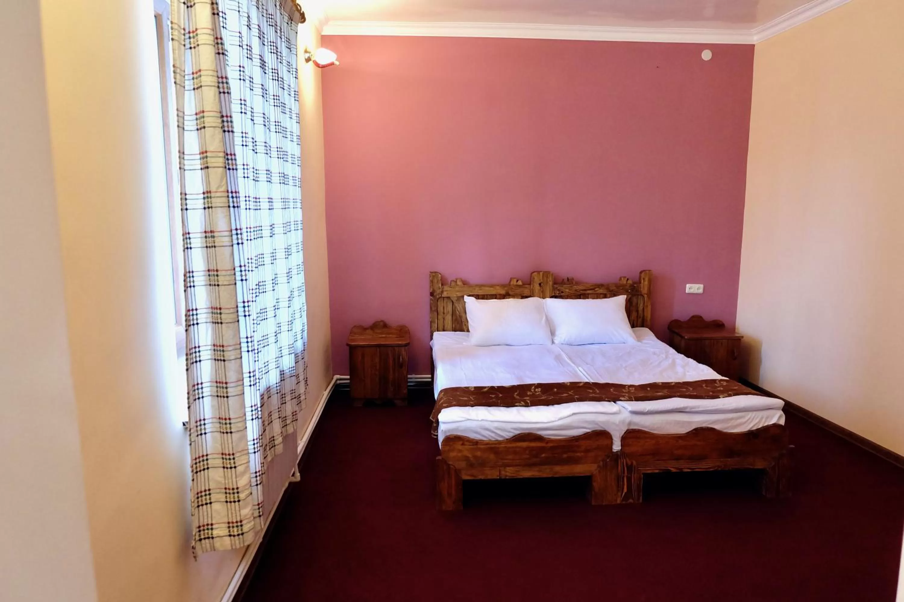 Bed in Dil Hill by Sam