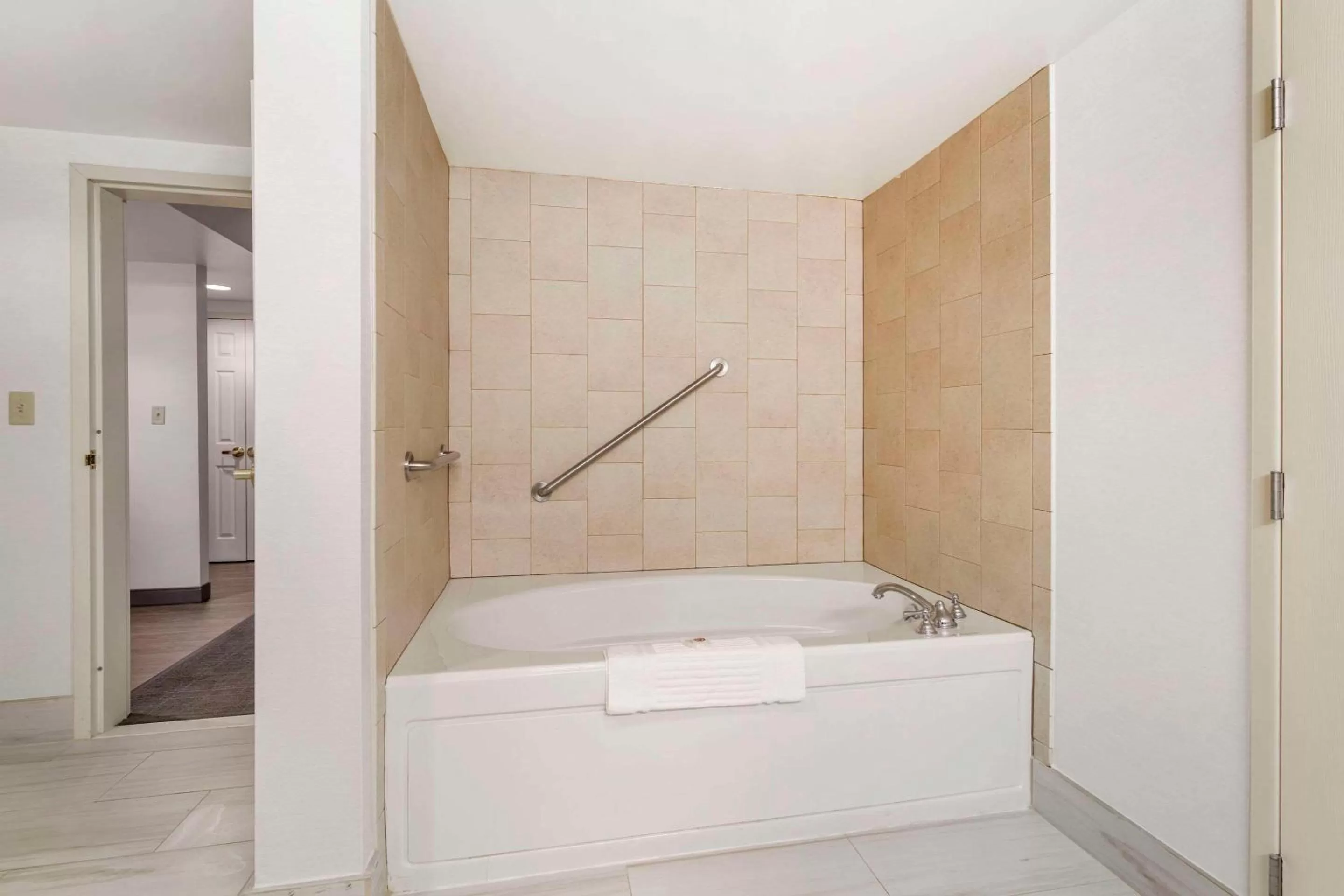 Standard King Room with Sofa Bed - Non-Smoking in Comfort Inn & Suites Lake George