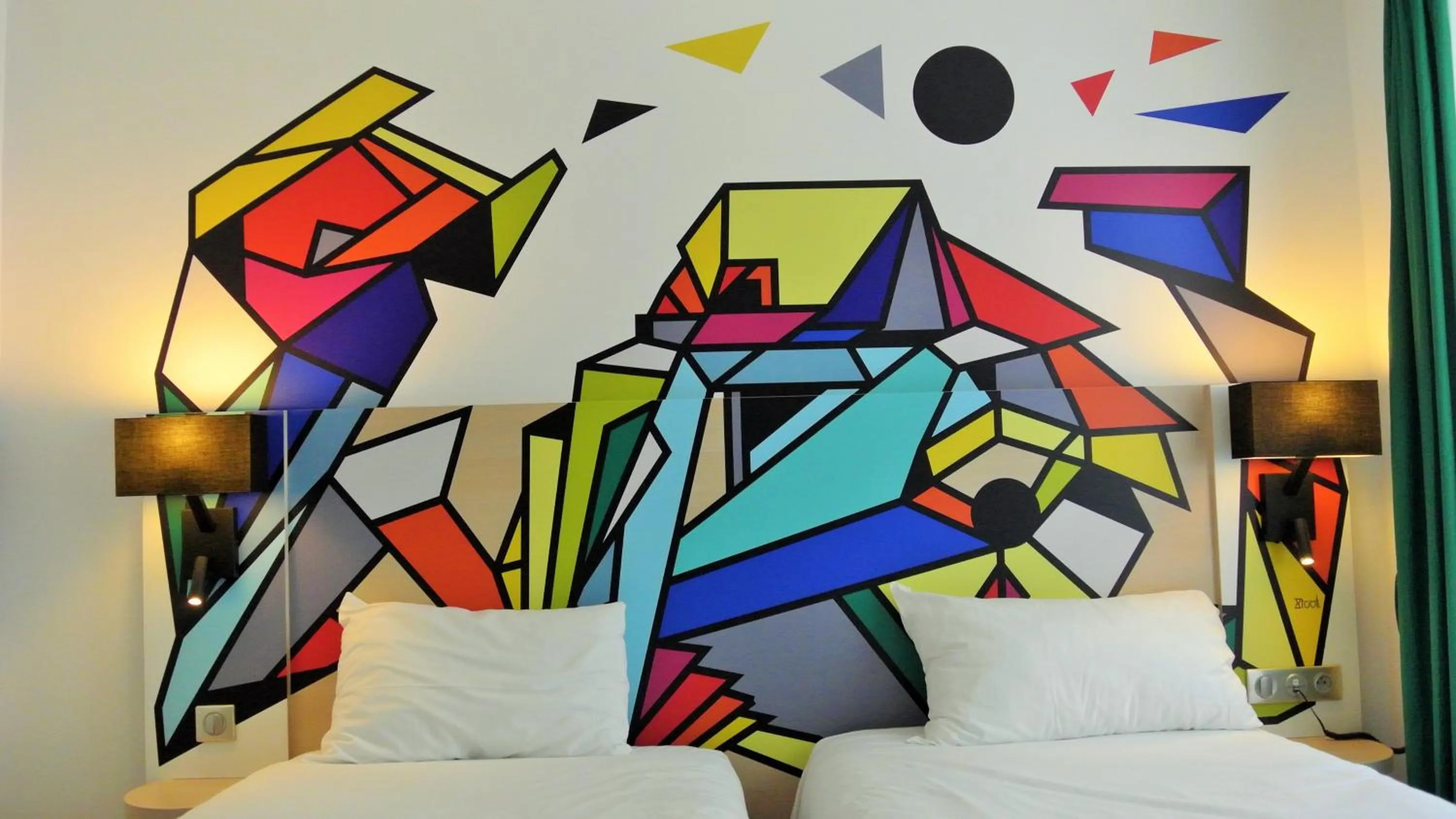 Photo of the whole room, Bed in ibis Styles Paris Maine Montparnasse