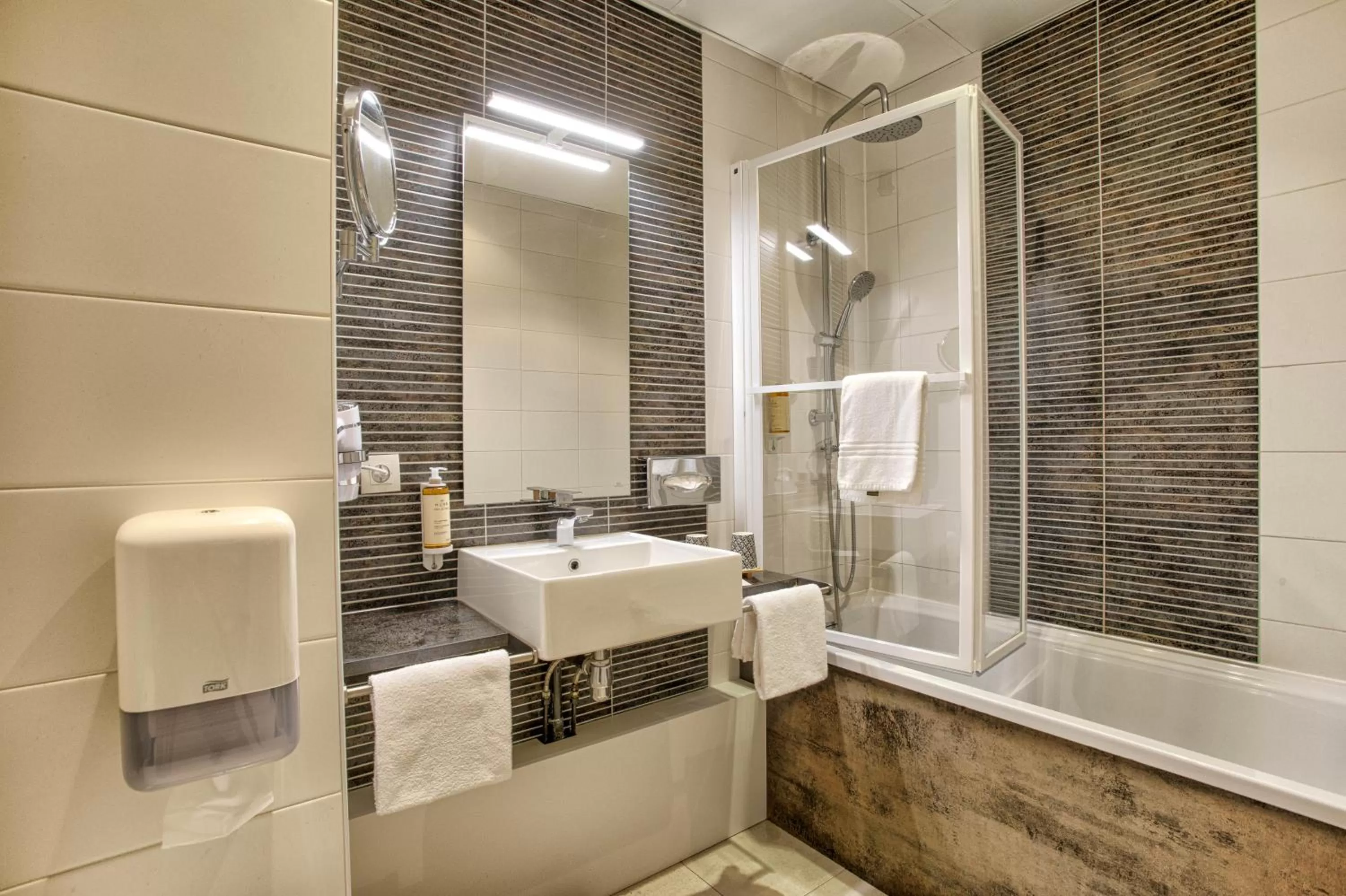 Bathroom in Mercure Cabourg Hôtel & Spa