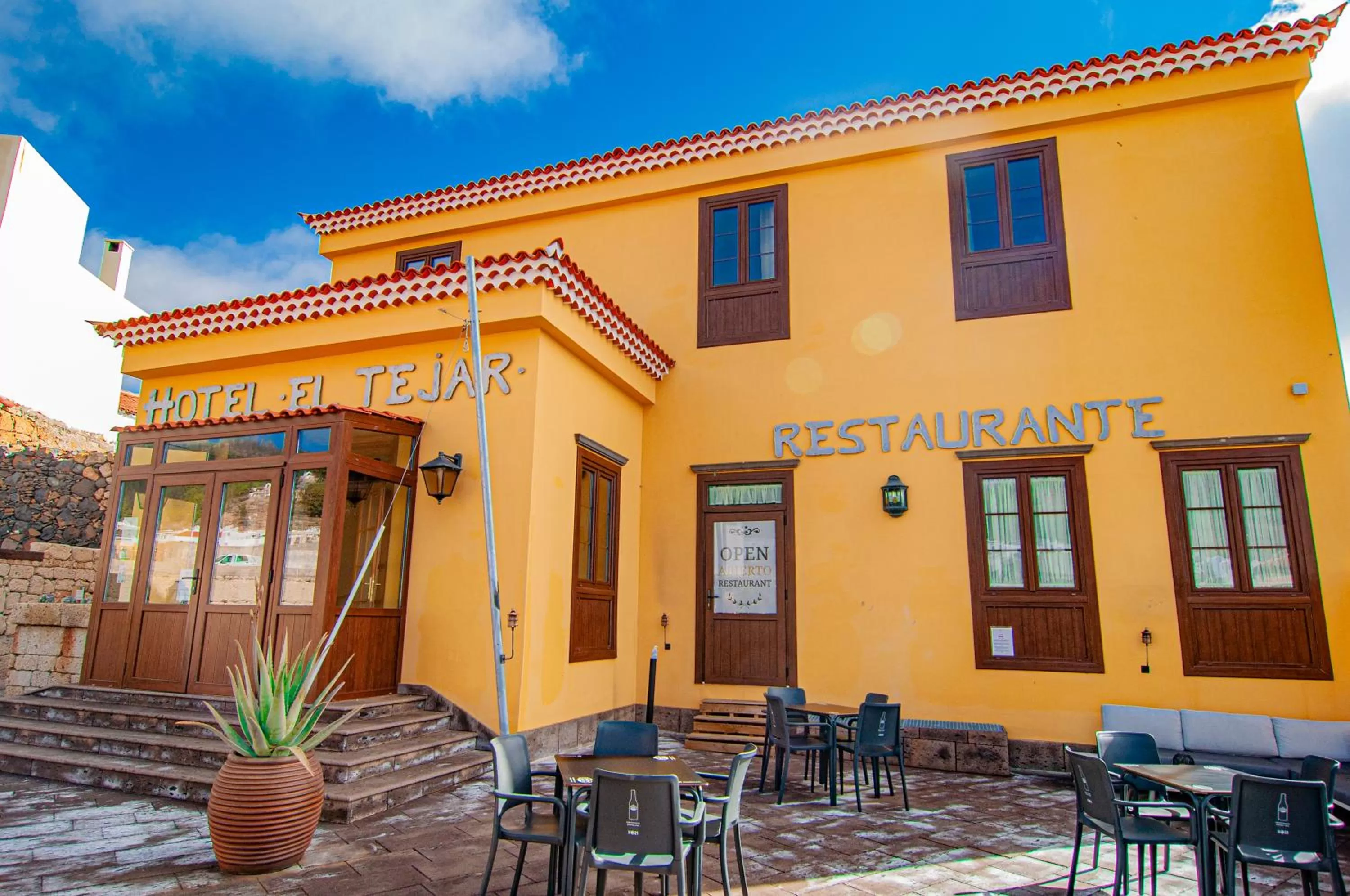 Property building in Hotel El Tejar & Spa