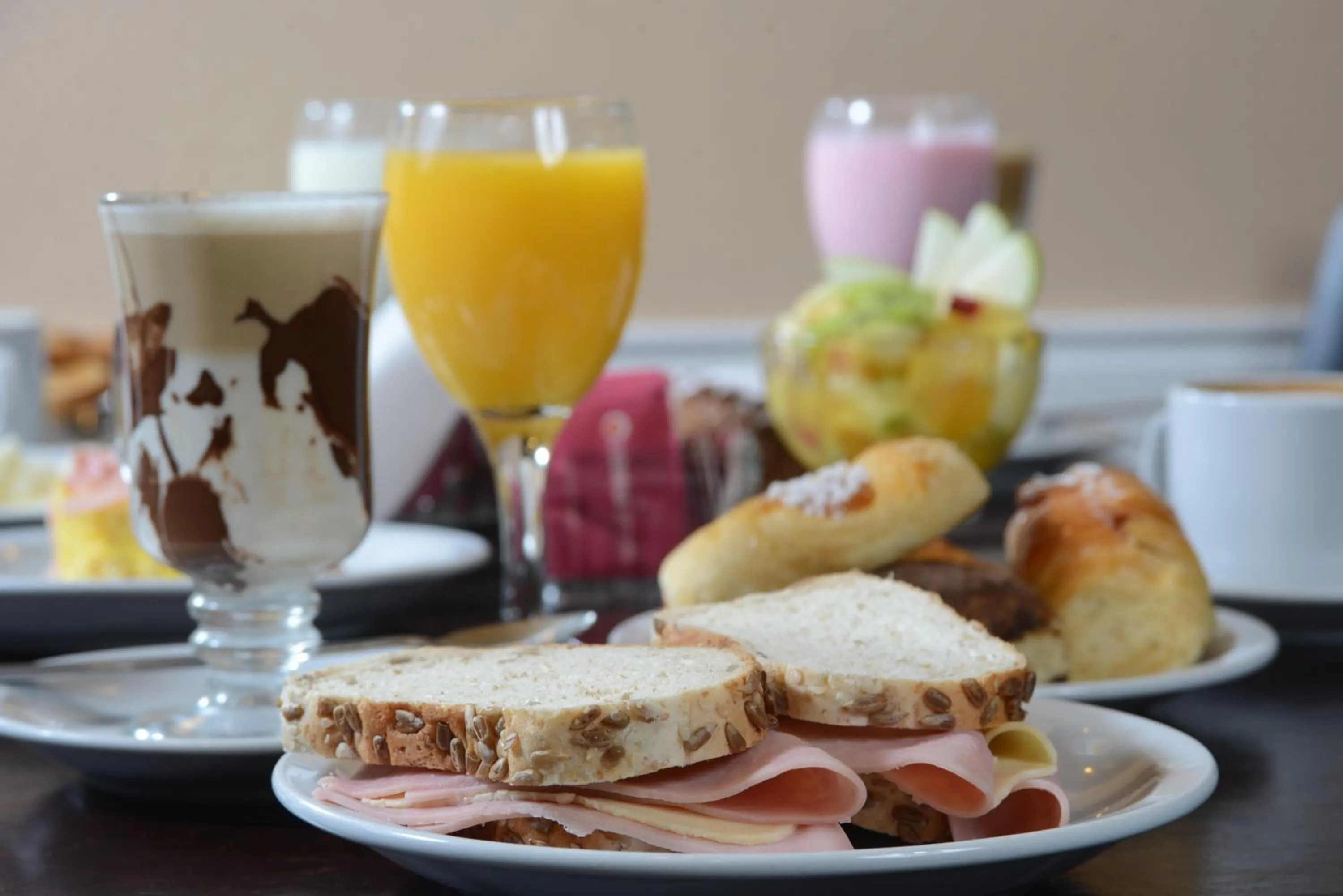 Restaurant/places to eat in Up Viamonte Hotel