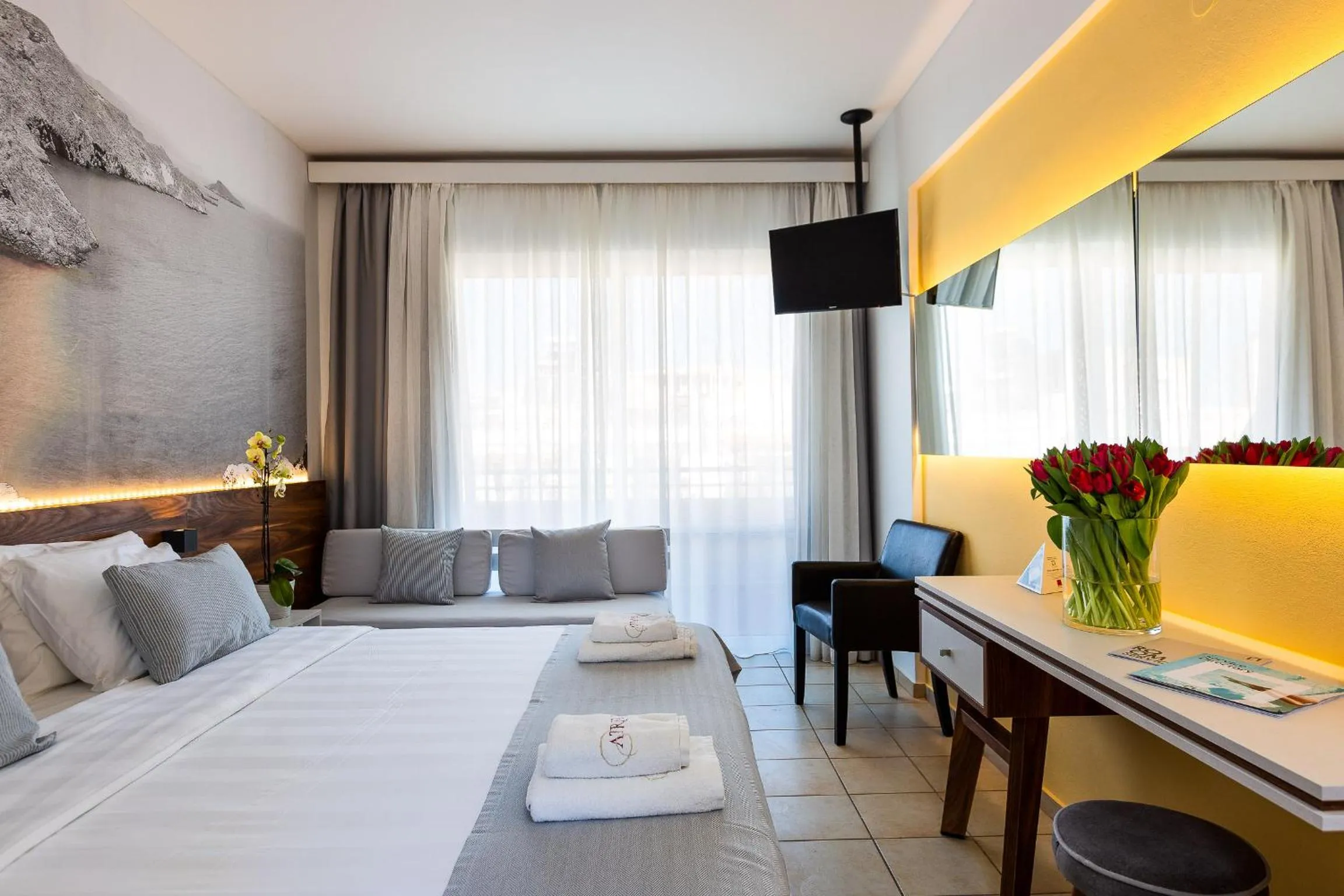 TV and multimedia, Bed in Atrium Ambiance Hotel