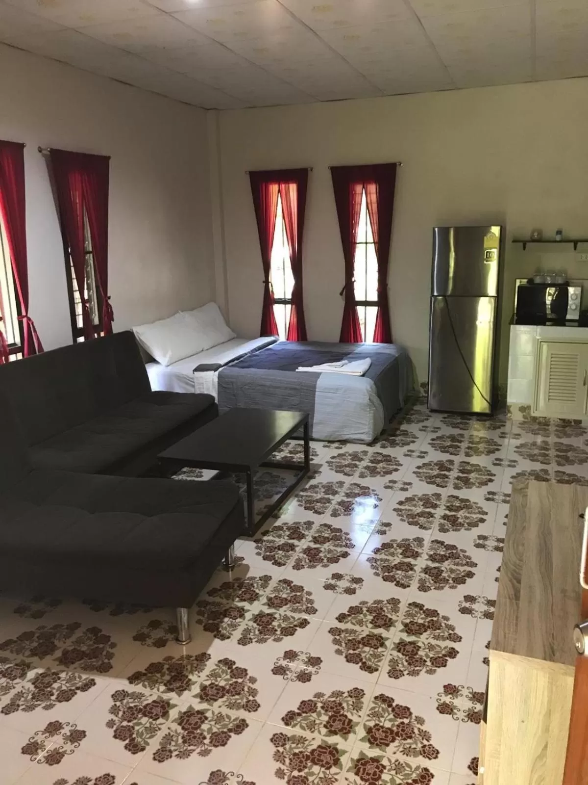 Photo of the whole room in Fine Times Resort