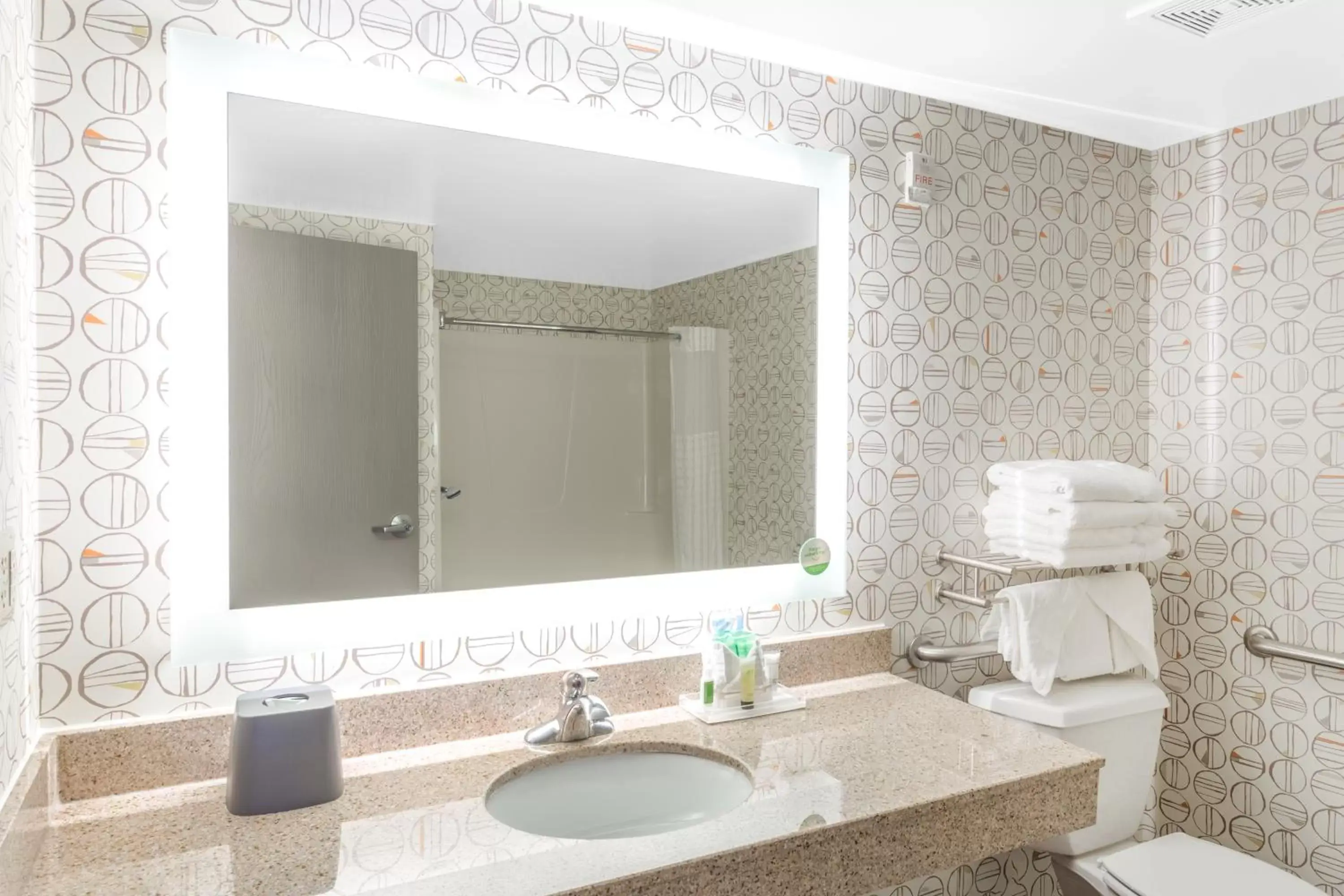 King Suite in Holiday Inn Rockford by IHG King Suite in Holiday Inn Rockford by IHG