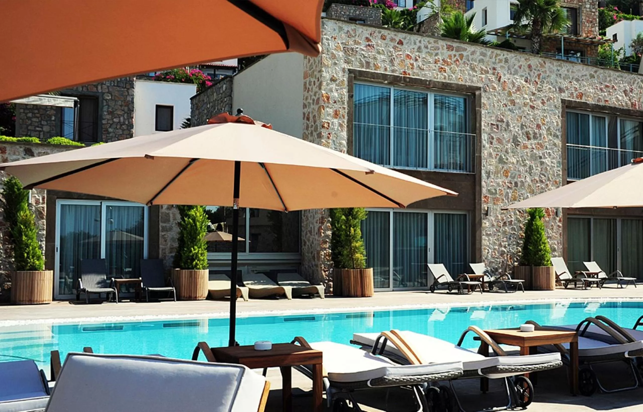 Facade/entrance in Lvzz Hotel