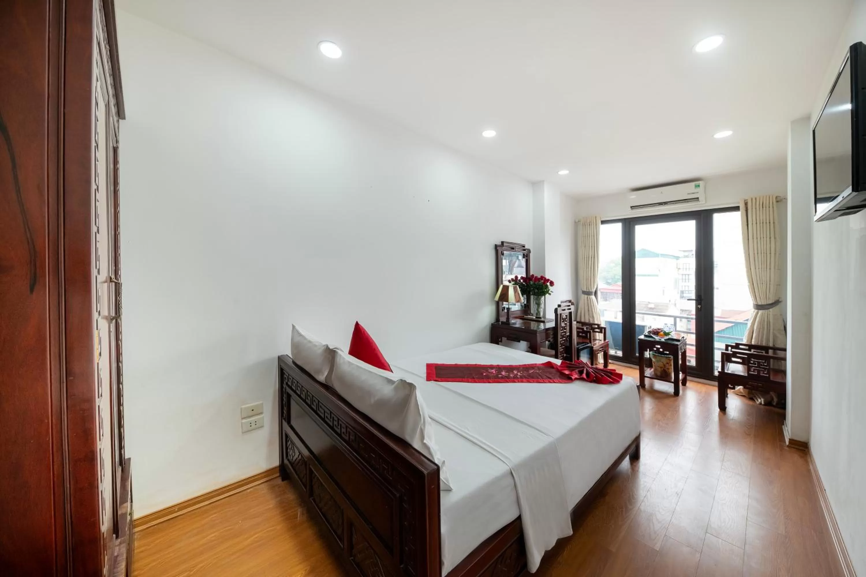 Bed in Phoenix Legend Hotel Hanoi