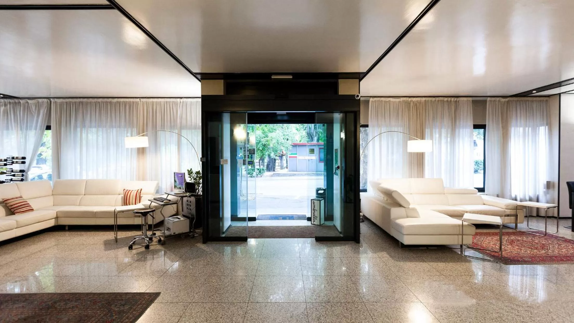 Lobby or reception in Hotel Lis