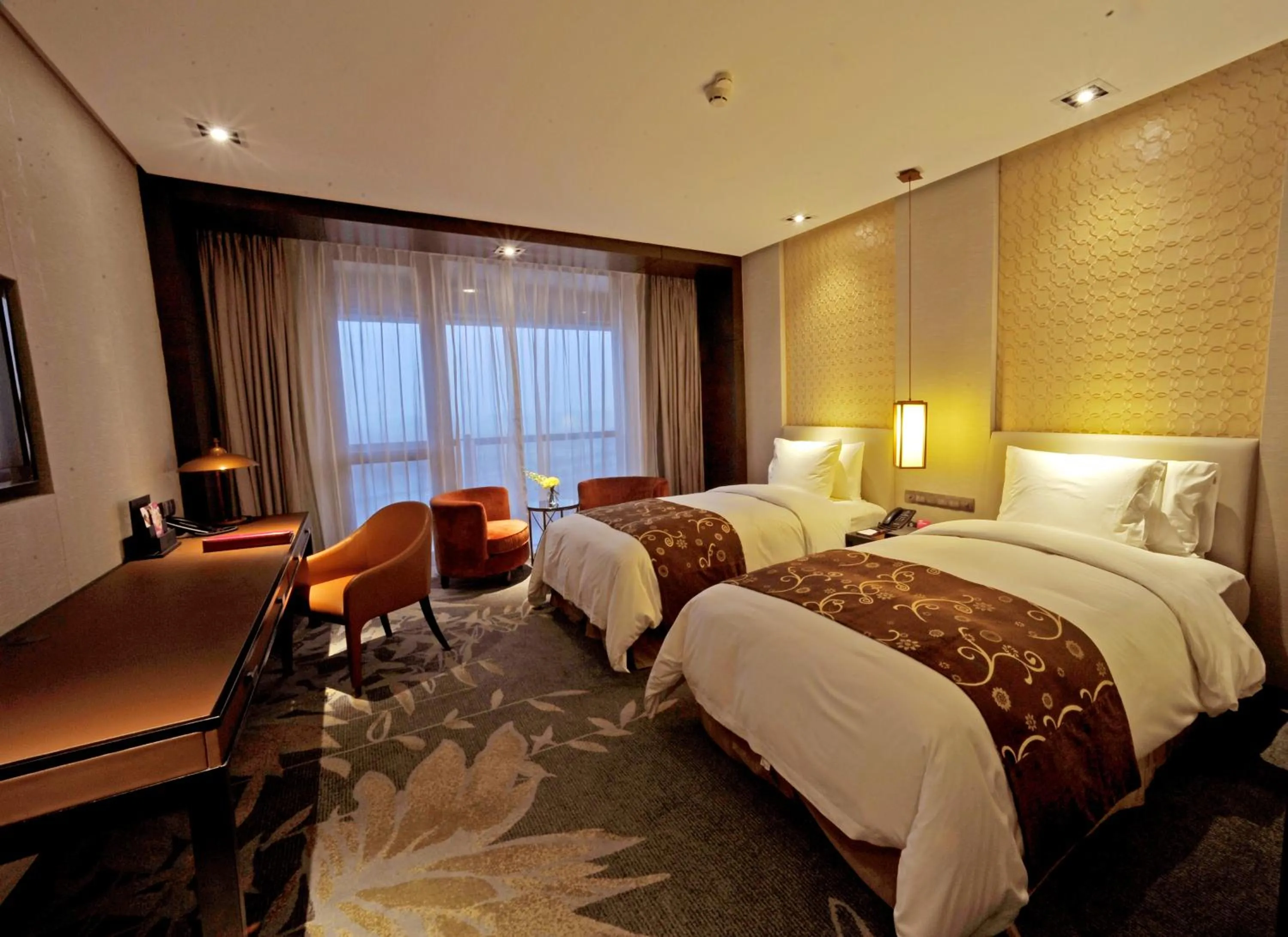 Club Twin Room in Crowne Plaza Xuzhou Dalong Lake by IHG