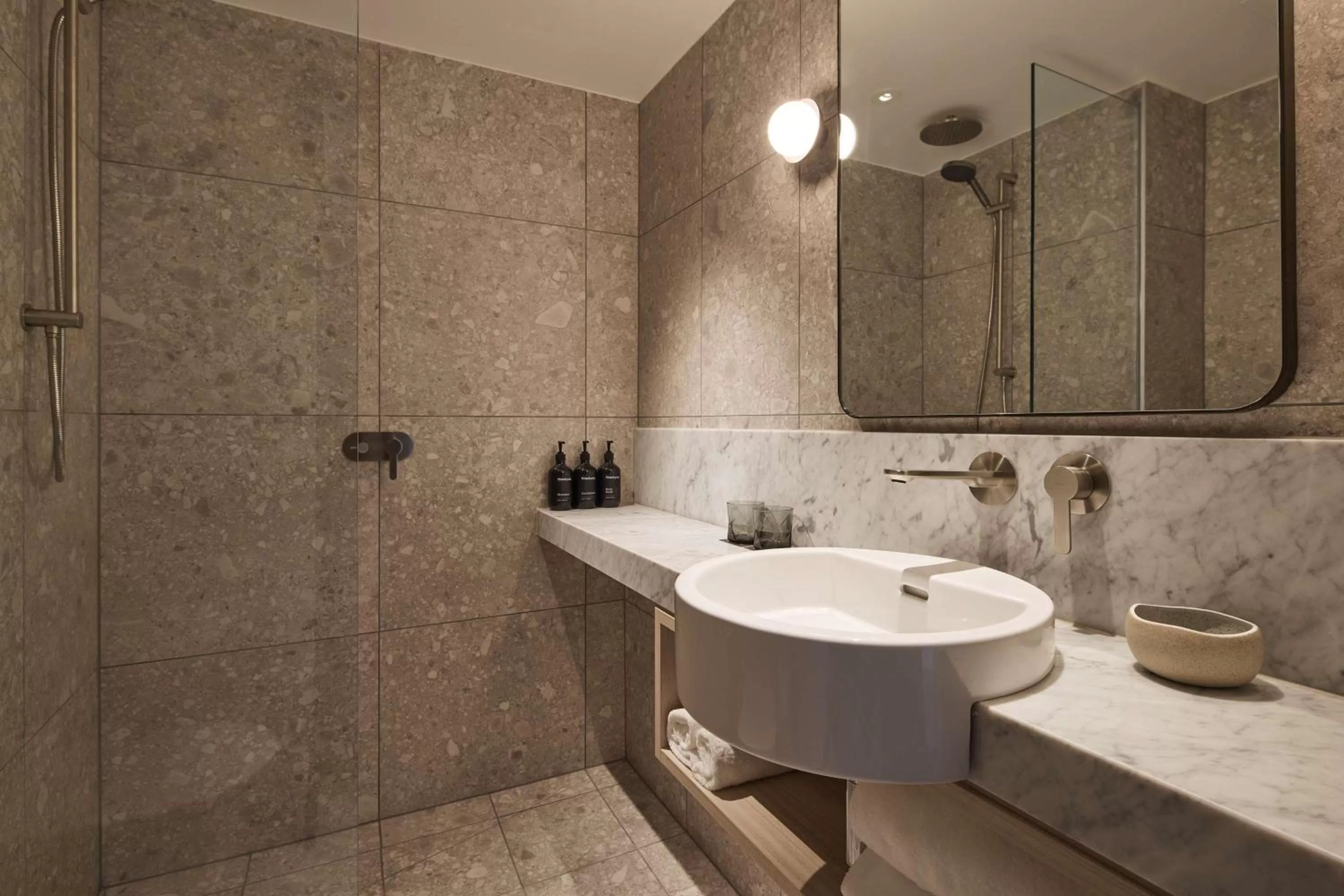 Bathroom in Rydges Melbourne