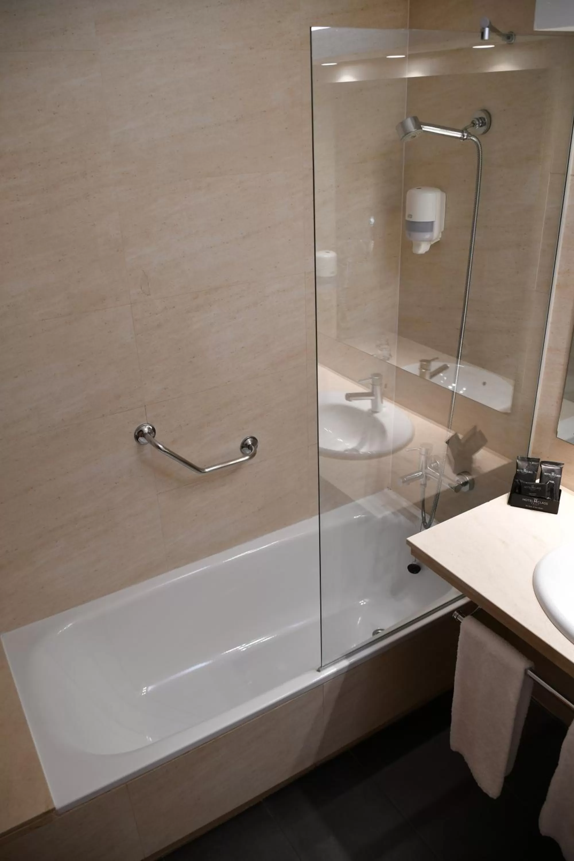 Bathroom in Hotel Class Valls