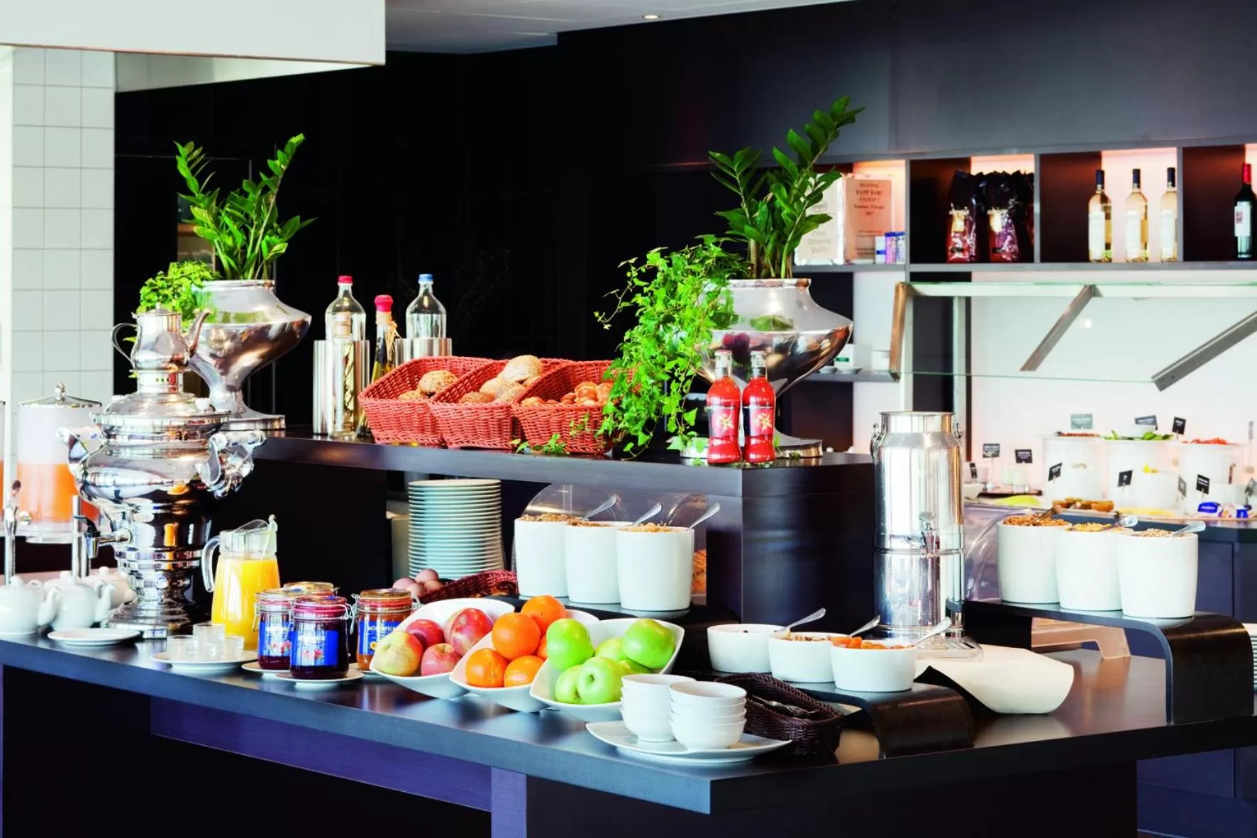 Breakfast in Mövenpick Hotel Izmir