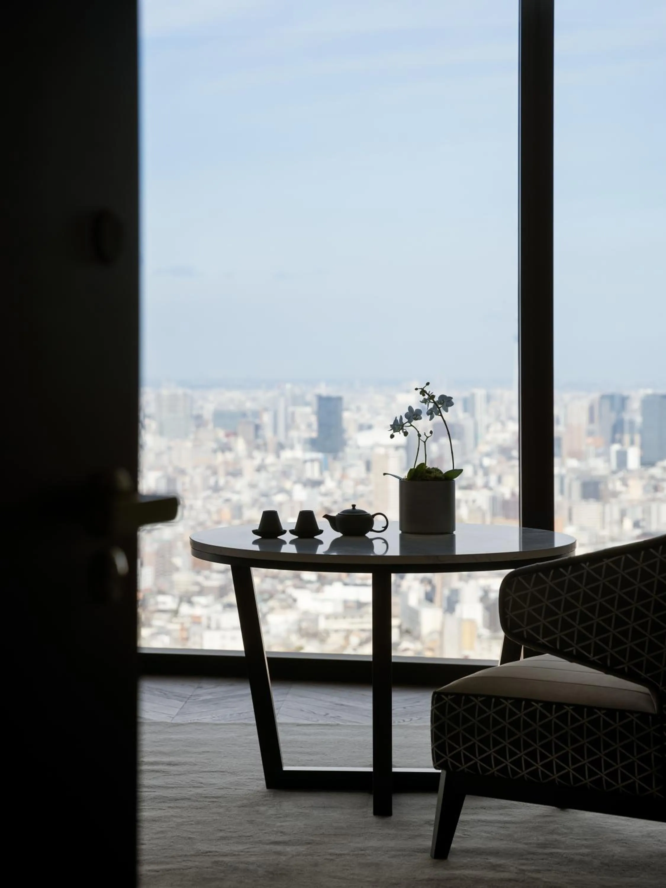 Seating area in BELLUSTAR TOKYO, A Pan Pacific Hotel