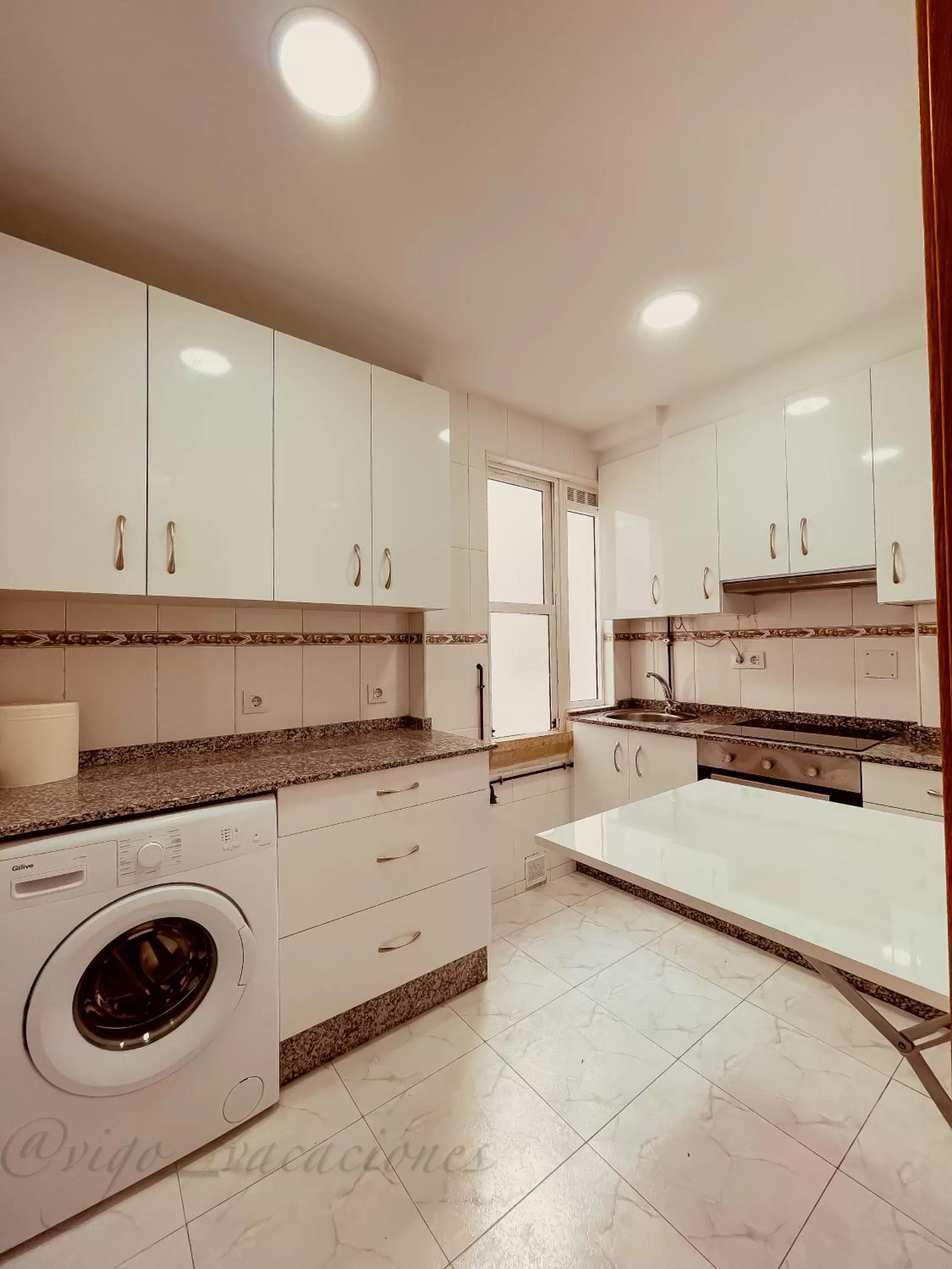 Kitchen/Kitchenette in BARCELONA73 By Vigovacaciones