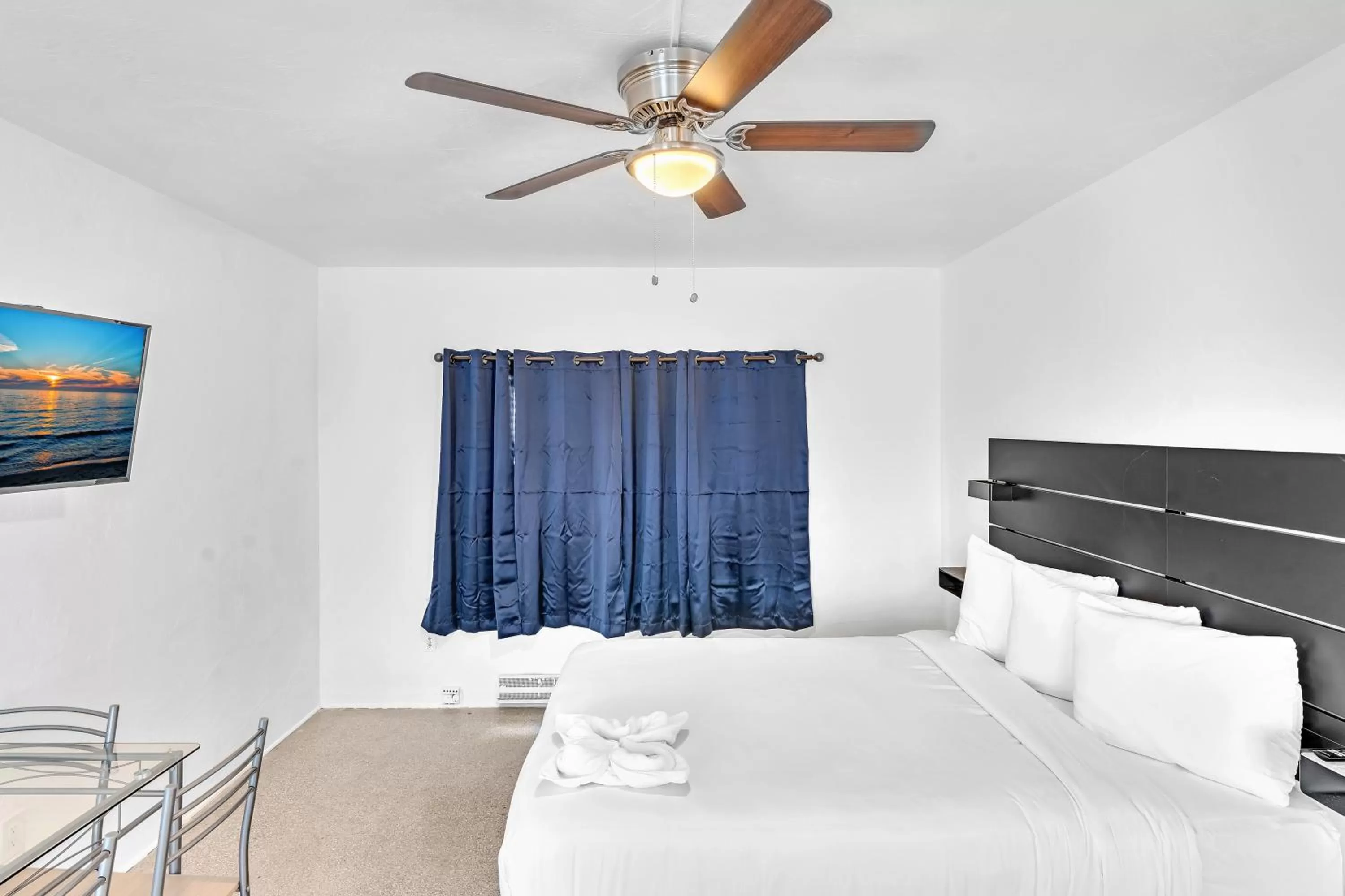 Bed in Hollywood Beach Hotels