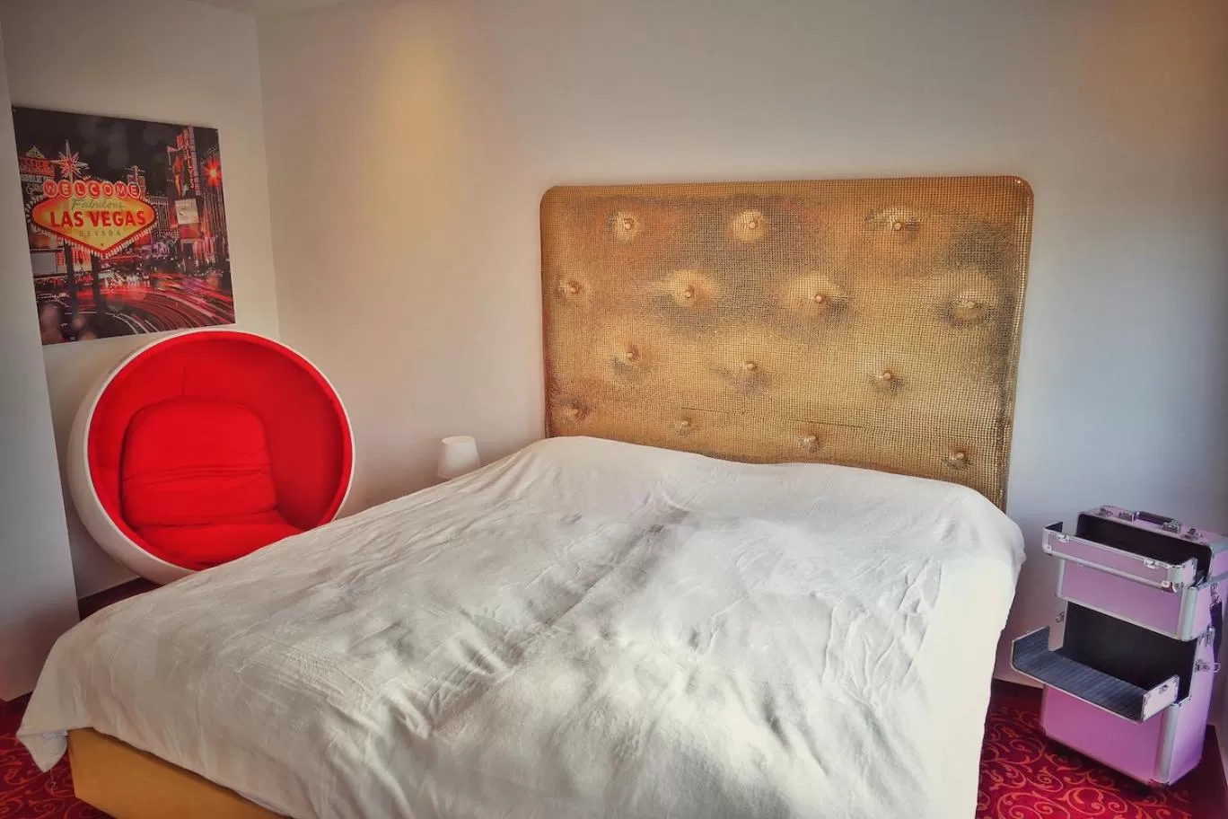 Bedroom, Bed in Road Stop Mettmann