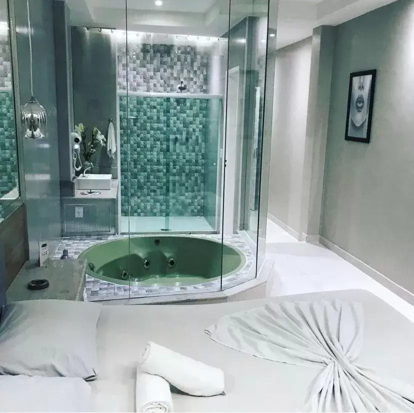 Deluxe Suite with Spa Bath in Hotel Plage Deluxe Suite with Spa Bath in Hotel Plage